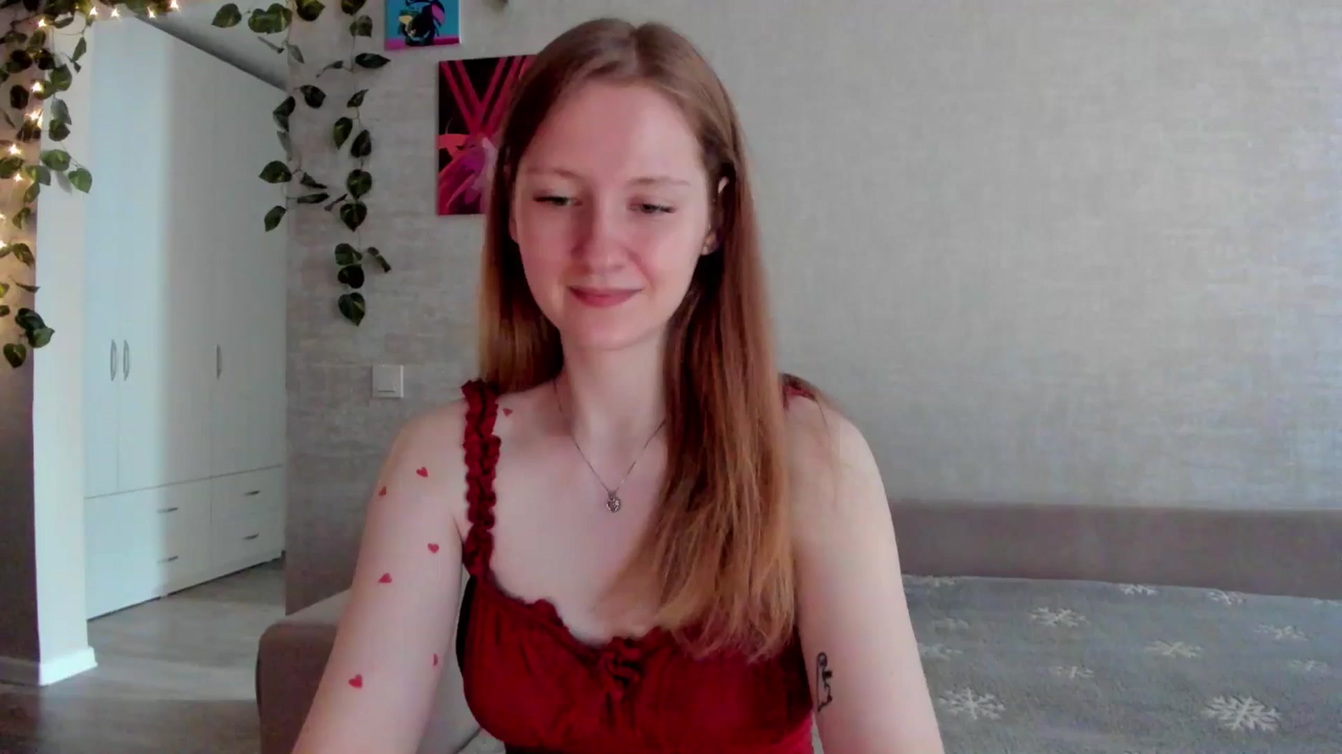 Gallery image thumbnail from mnialice's myfreecams stream on, 09/13/2025, 03:32 image 10 of 20