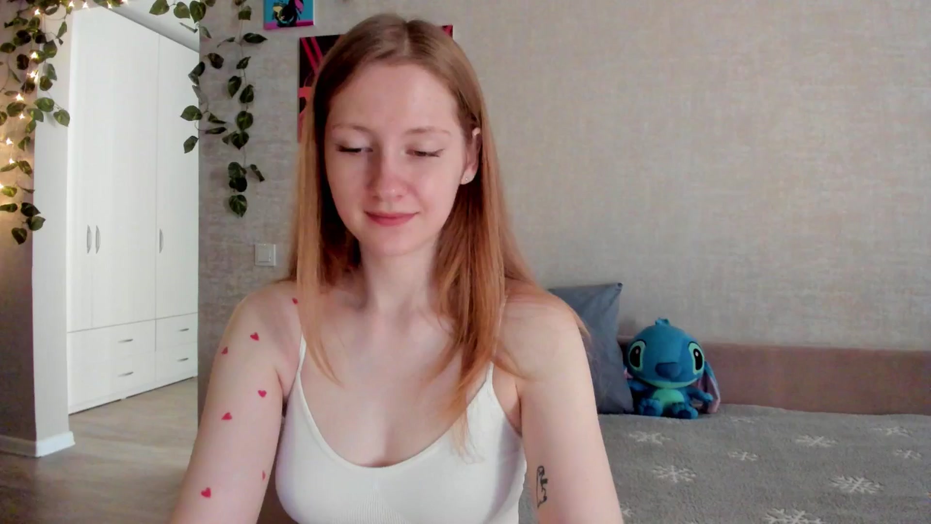Gallery image thumbnail from mnialice's myfreecams stream on, 09/16/2025, 04:23 image 2 of 20