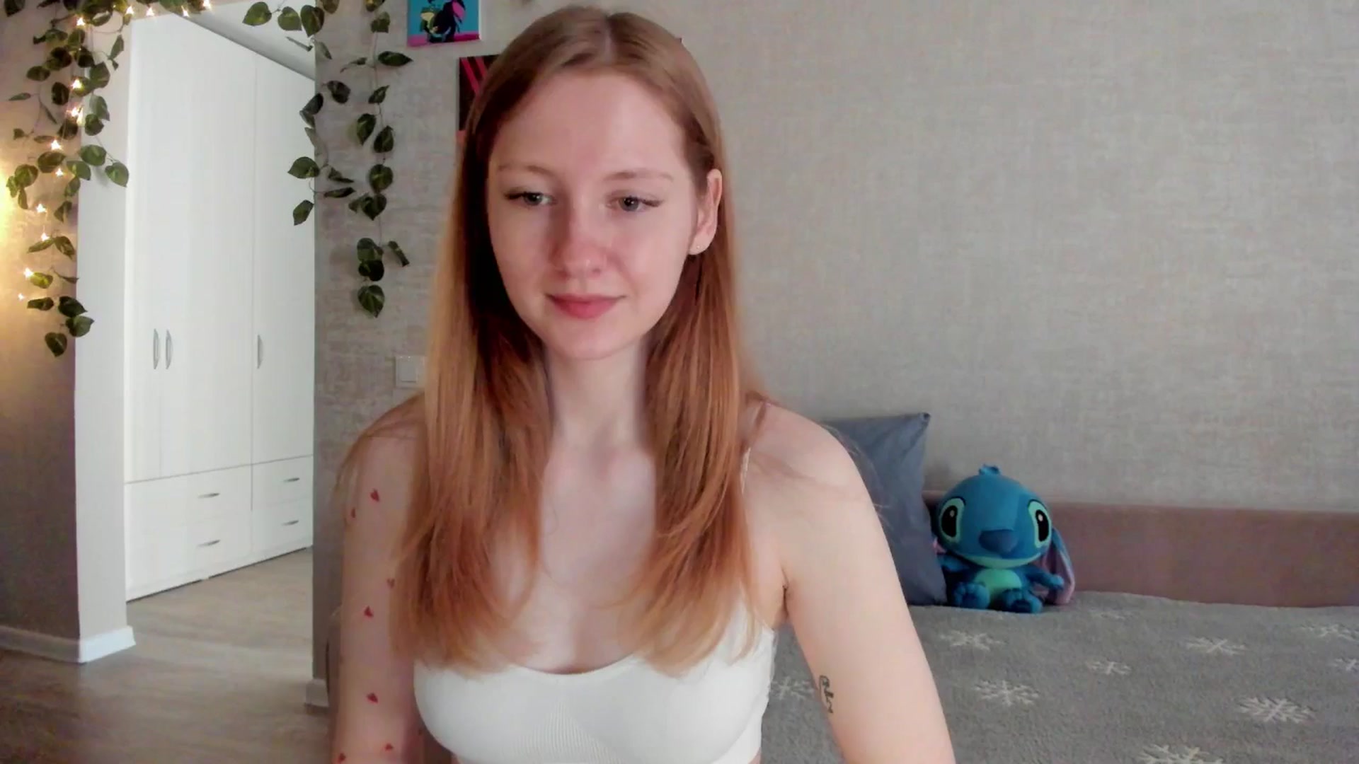 Gallery image thumbnail from mnialice's myfreecams stream on, 09/16/2025, 04:23 image 3 of 20