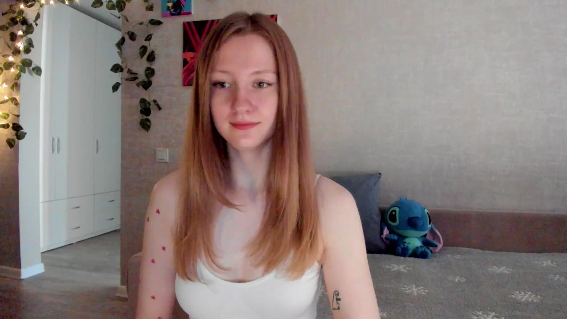 Gallery image thumbnail from mnialice's myfreecams stream on, 09/16/2025, 04:23 image 15 of 20