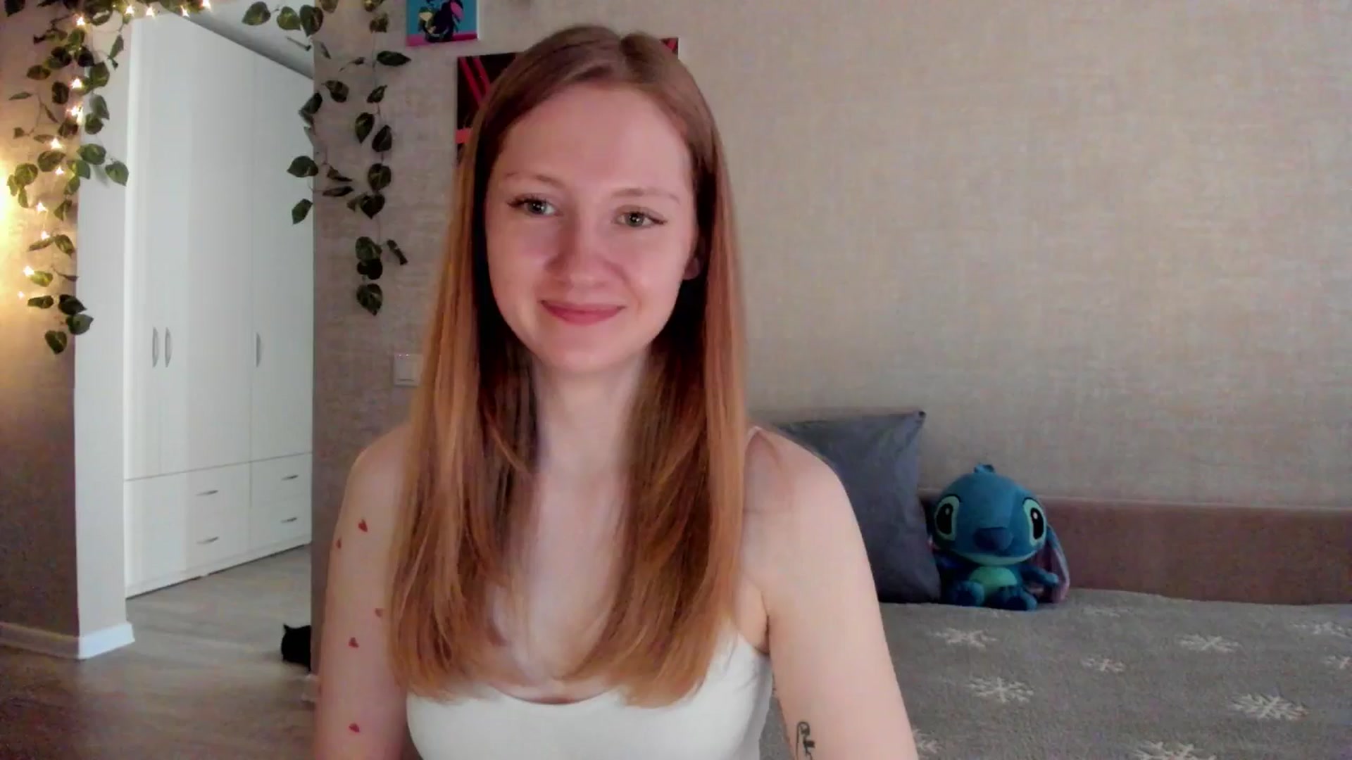 Gallery image thumbnail from mnialice's myfreecams stream on, 09/16/2025, 04:23 image 9 of 20