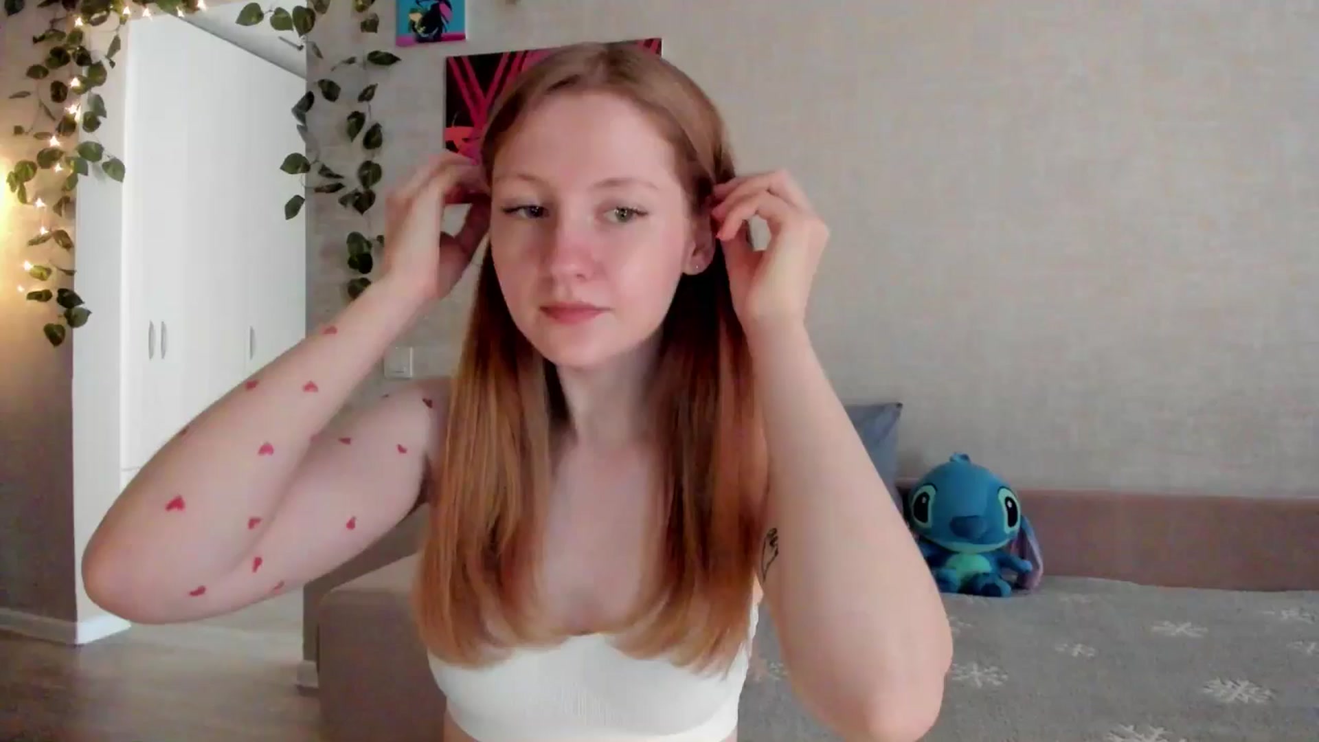 Gallery image thumbnail from mnialice's myfreecams stream on, 09/16/2025, 04:23 image 4 of 20