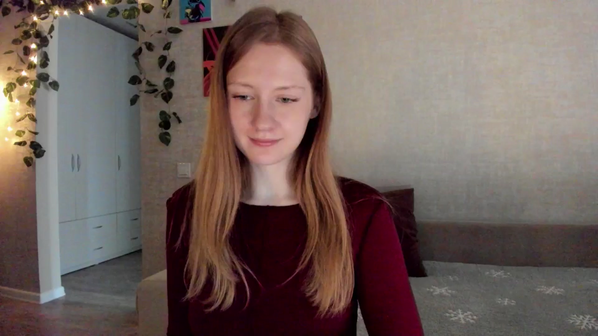 Gallery image thumbnail from mnialice's myfreecams stream on, 09/29/2025, 04:03 image 6 of 20