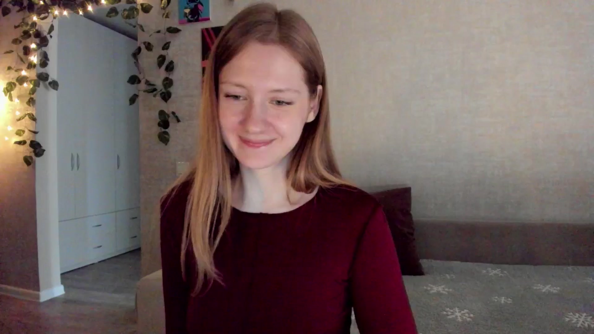 Gallery image thumbnail from mnialice's myfreecams stream on, 09/29/2025, 04:03 image 4 of 20