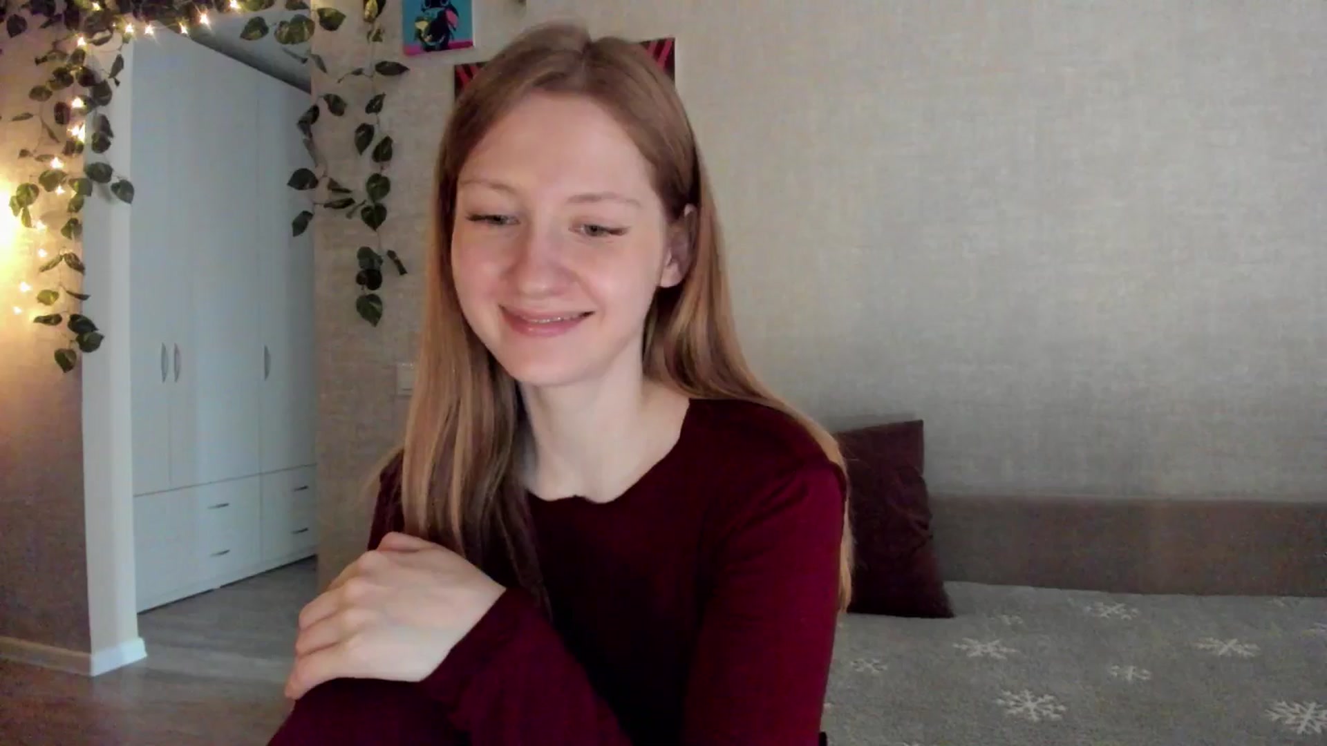 Gallery image thumbnail from mnialice's myfreecams stream on, 09/29/2025, 04:03 image 13 of 20