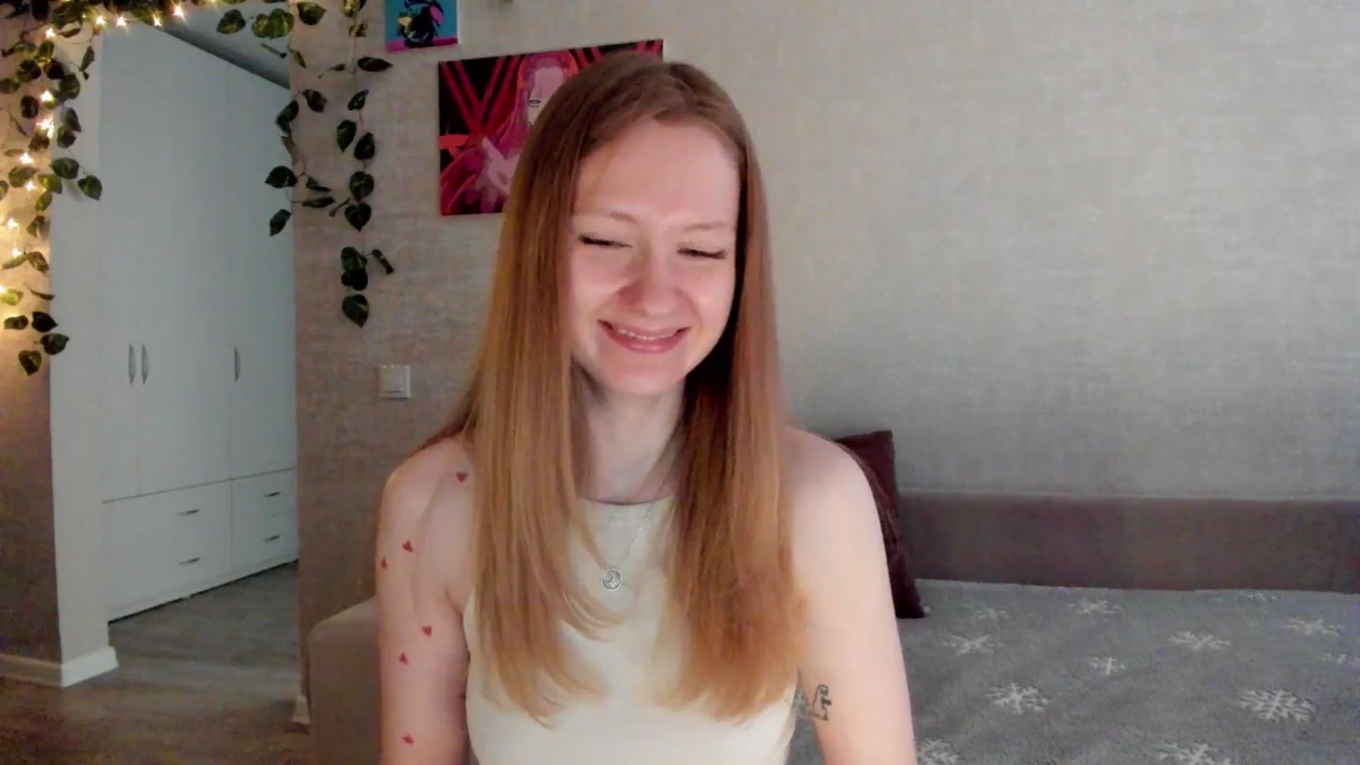 Gallery image thumbnail from mnialice's myfreecams stream on, 09/30/2025, 04:43 image 13 of 20