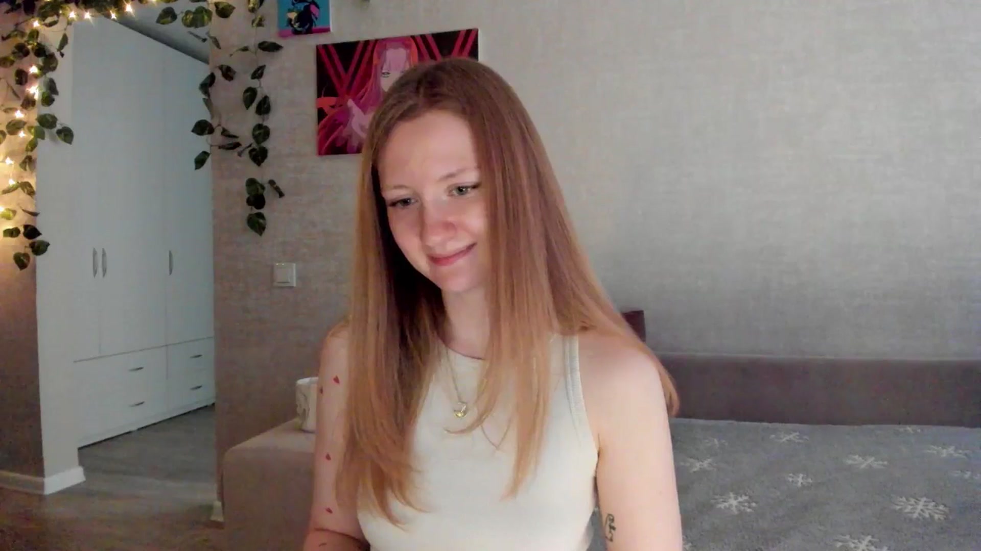 Gallery image thumbnail from mnialice's myfreecams stream on, 09/30/2025, 04:43 image 14 of 20