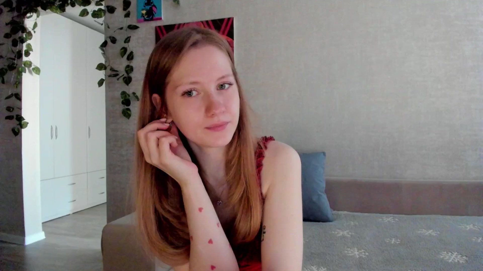 Gallery image thumbnail from mnialice's myfreecams stream on, 10/01/2025, 03:03 image 20 of 20