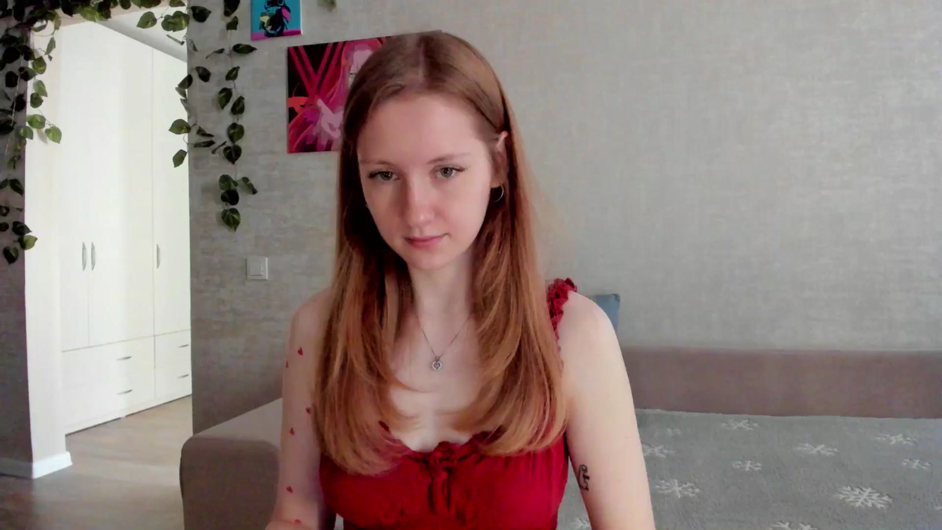 Gallery image thumbnail from mnialice's myfreecams stream on, 10/01/2025, 03:03 image 6 of 20