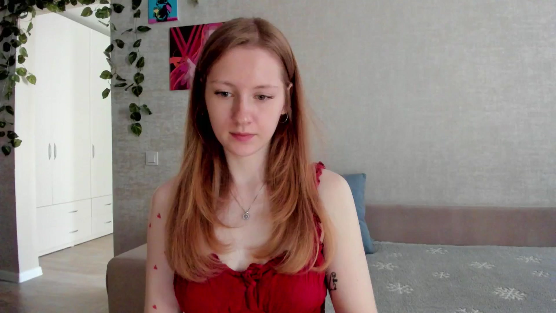 Gallery image thumbnail from mnialice's myfreecams stream on, 10/01/2025, 03:03 image 8 of 20
