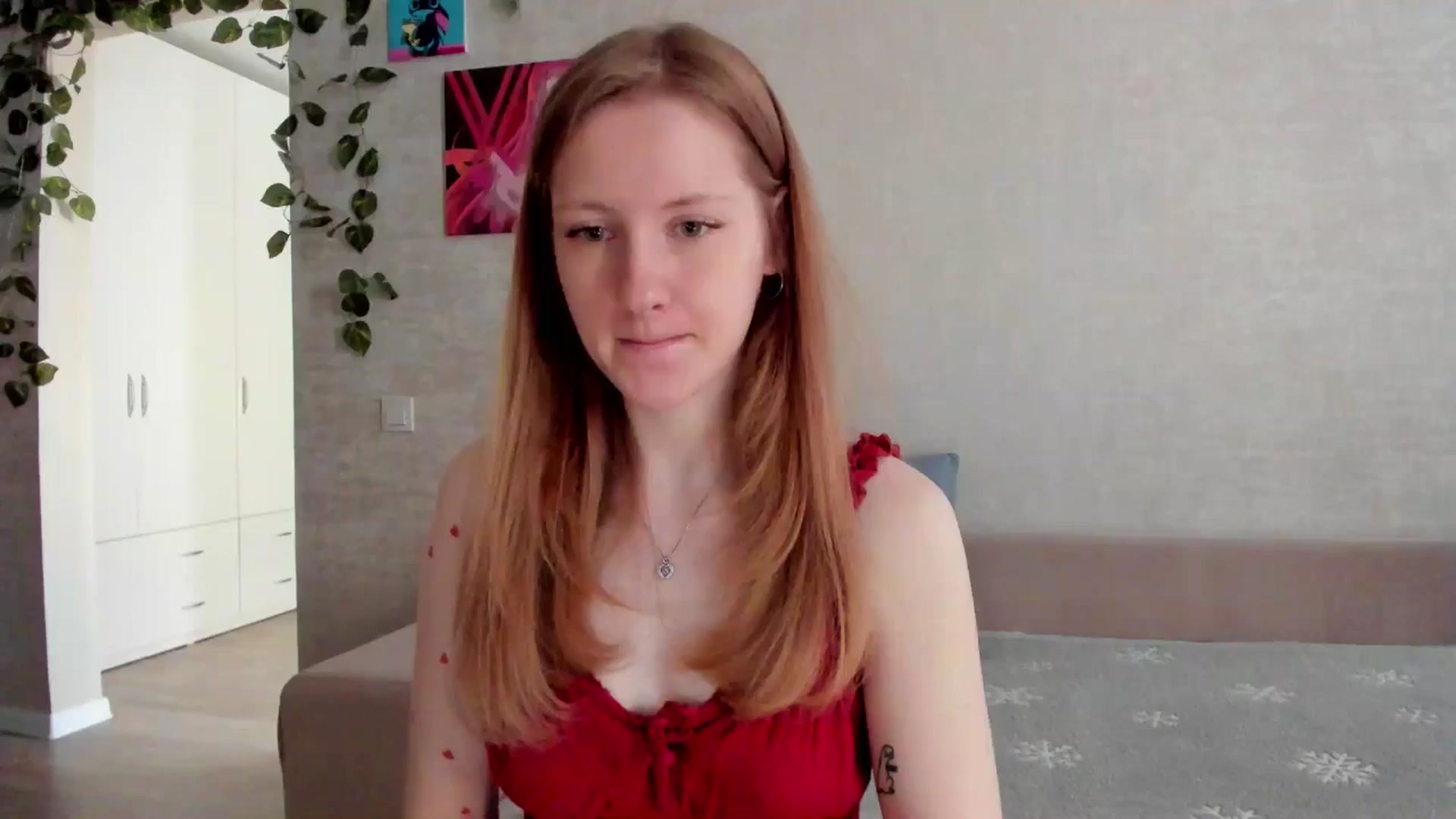 Gallery image thumbnail from mnialice's myfreecams stream on, 10/01/2025, 03:03 image 3 of 20