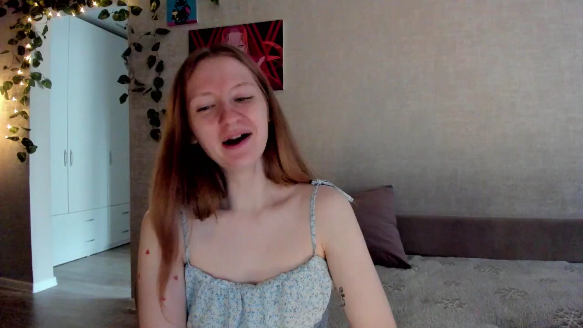 Gallery image thumbnail from mnialice's myfreecams stream on, 10/04/2025, 04:22 image 18 of 20