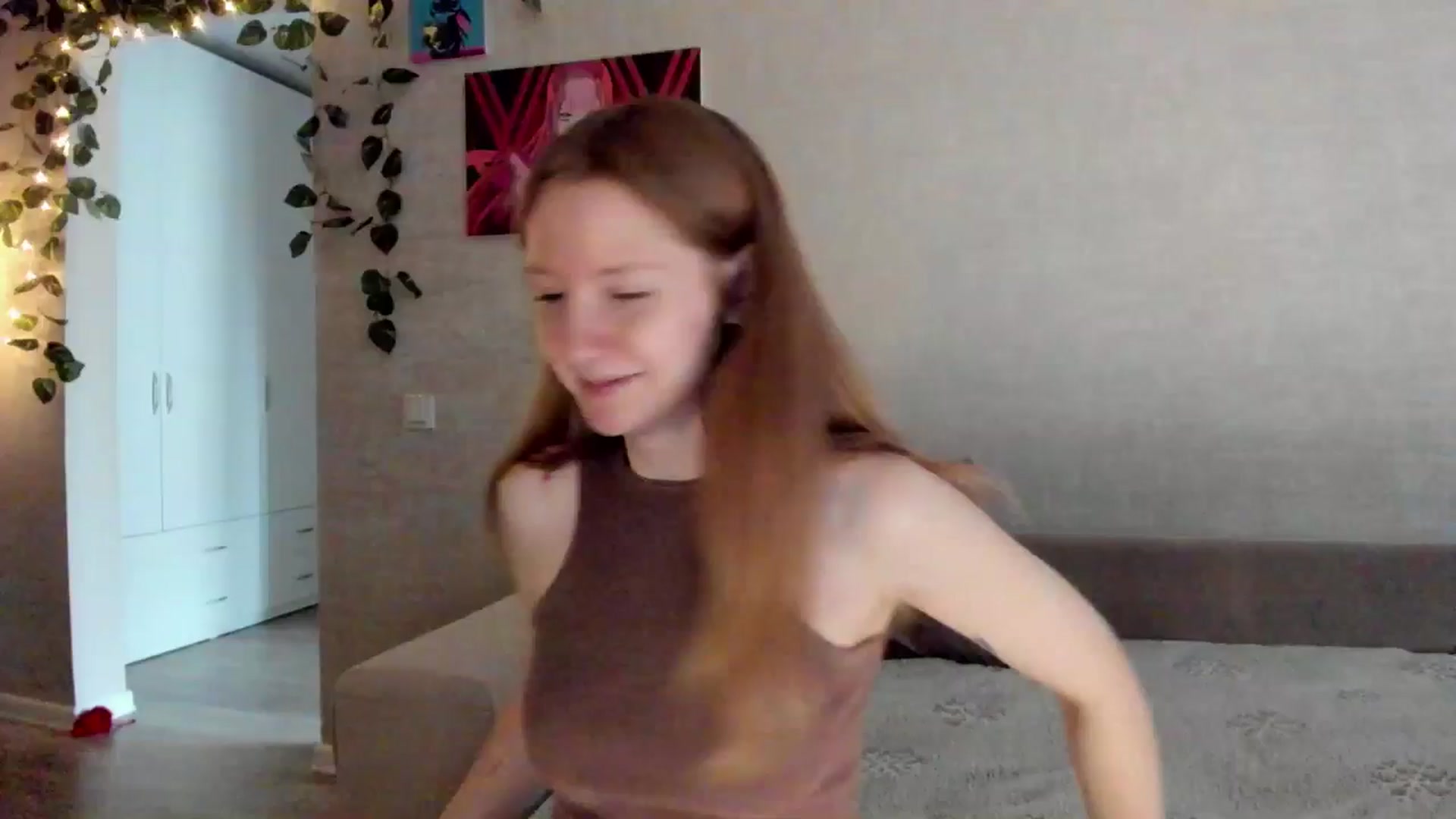 Gallery image thumbnail from mnialice's myfreecams stream on, 10/04/2025, 04:22 image 13 of 20