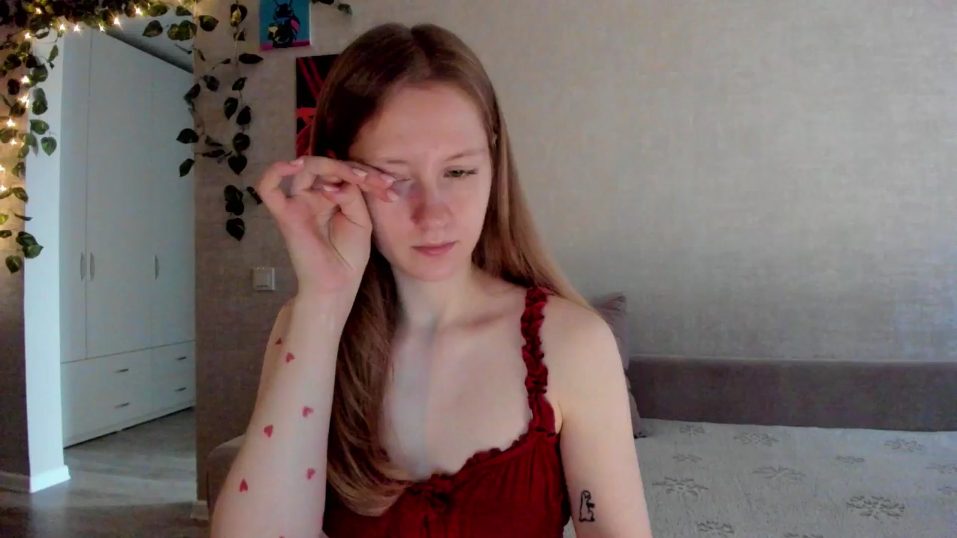 Gallery image thumbnail from mnialice's myfreecams stream on, 10/06/2025, 03:08 image 12 of 20