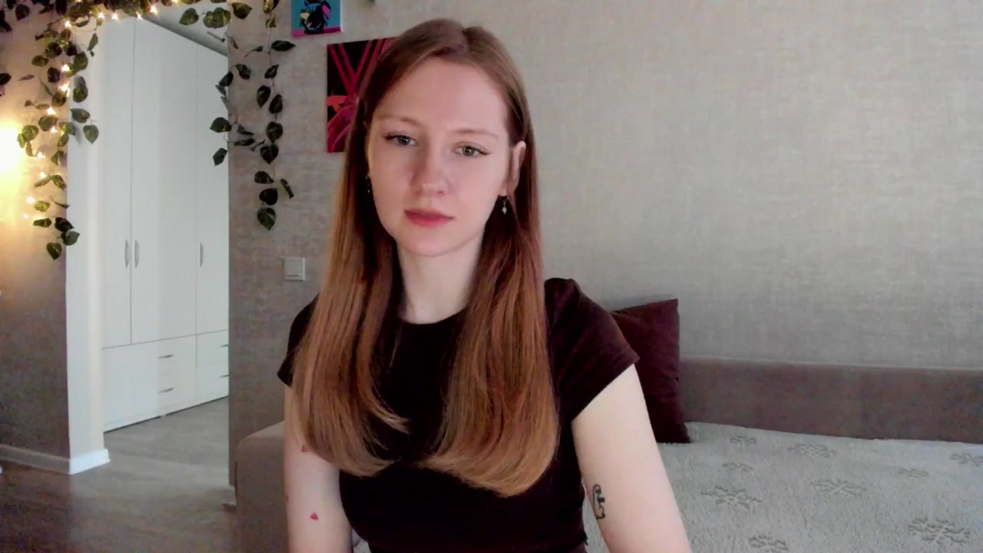 Gallery image thumbnail from mnialice's myfreecams stream on, 10/11/2025, 03:23 image 16 of 20