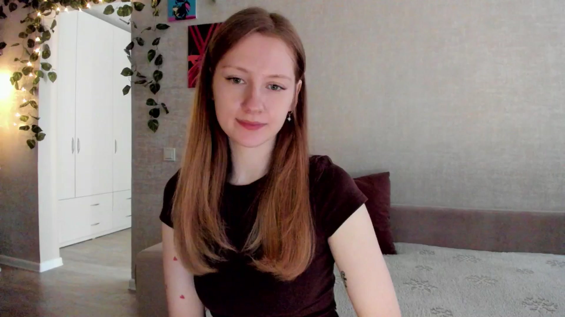Gallery image thumbnail from mnialice's myfreecams stream on, 10/11/2025, 03:23 image 9 of 20
