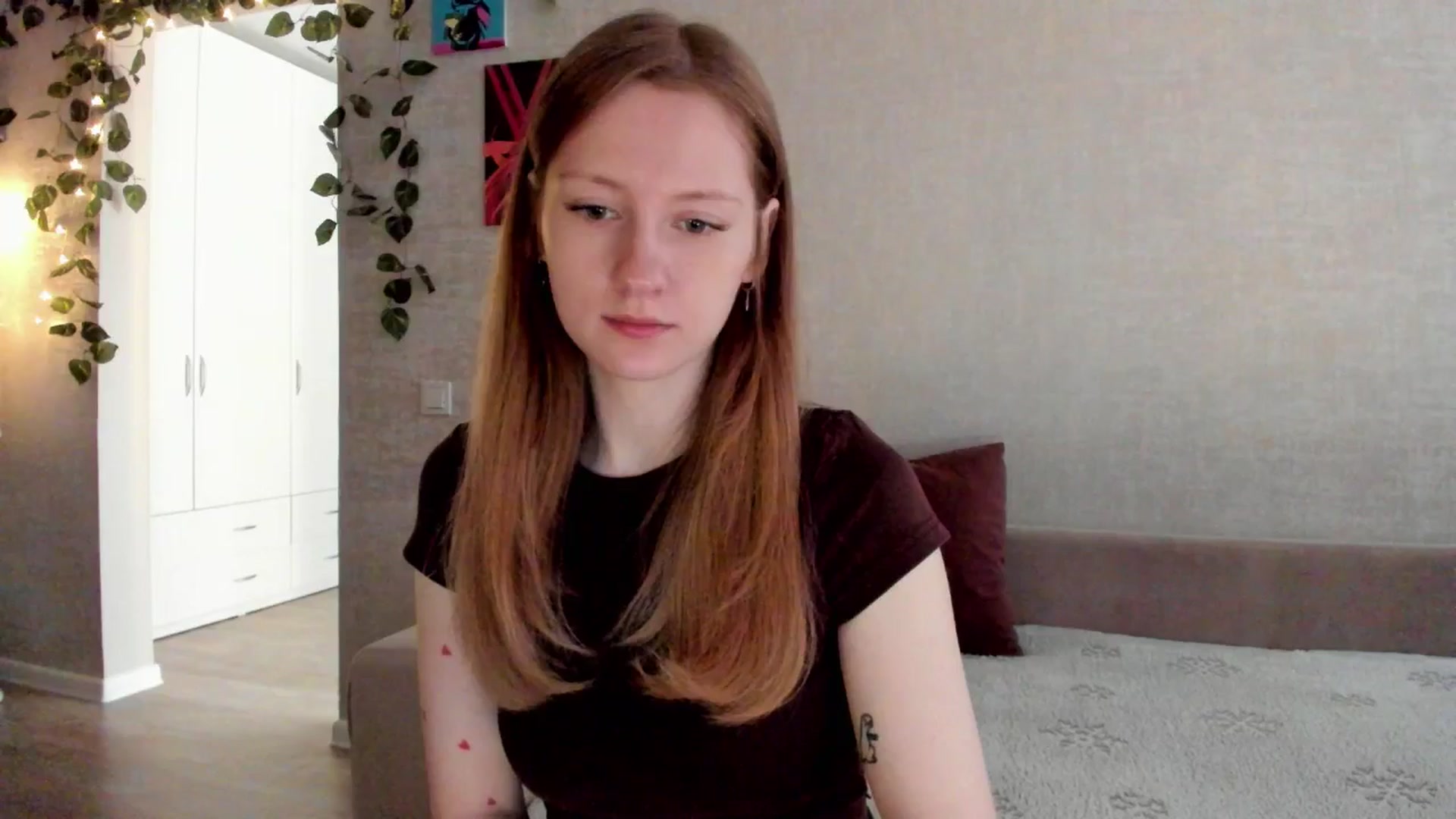 Gallery image thumbnail from mnialice's myfreecams stream on, 10/11/2025, 03:23 image 4 of 20