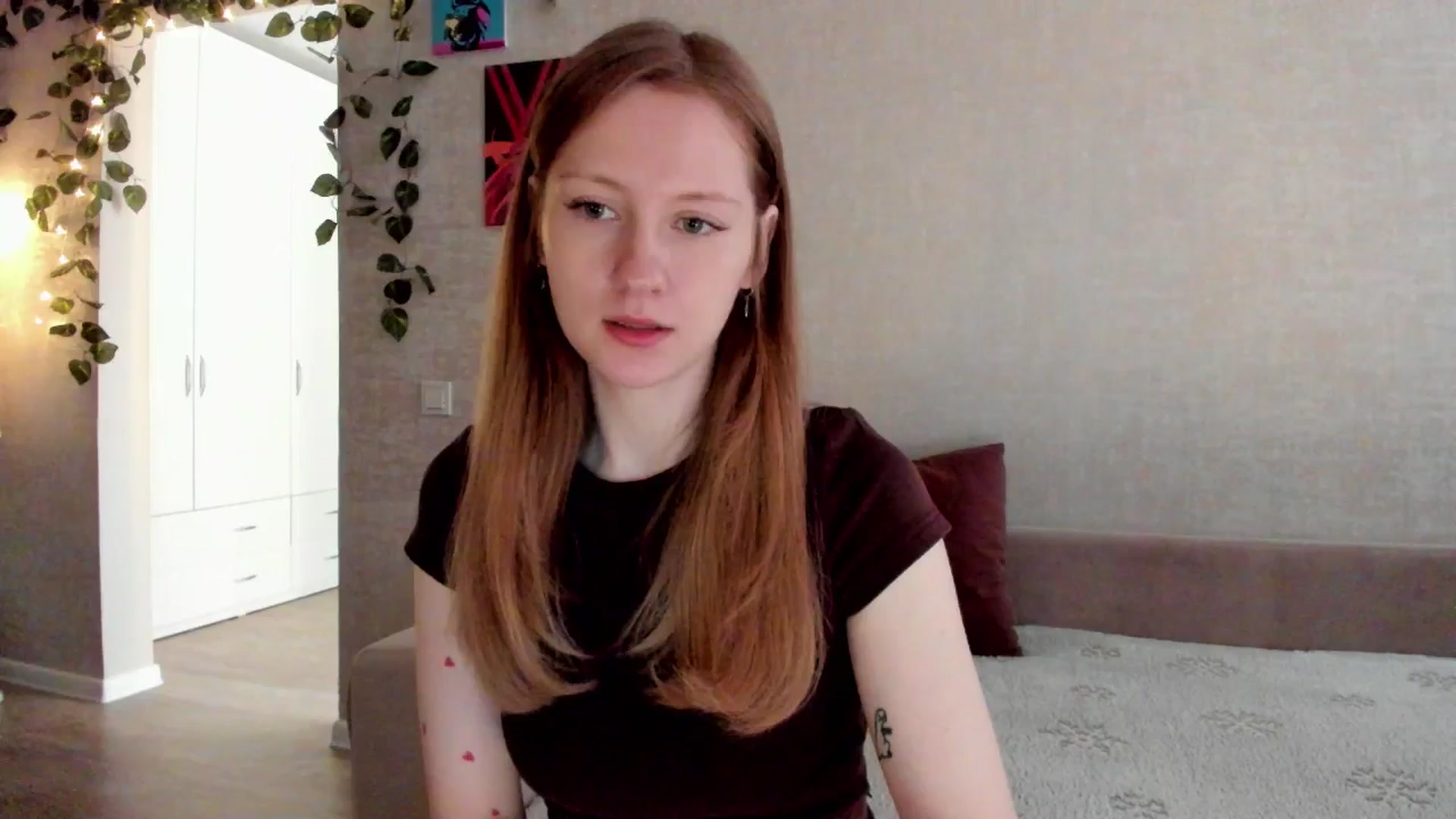 Gallery image thumbnail from mnialice's myfreecams stream on, 10/11/2025, 03:23 image 3 of 20