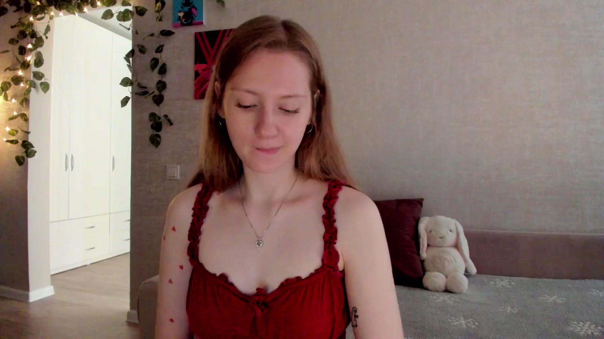 Gallery image thumbnail from mnialice's myfreecams stream on, 10/12/2025, 03:06 image 8 of 20