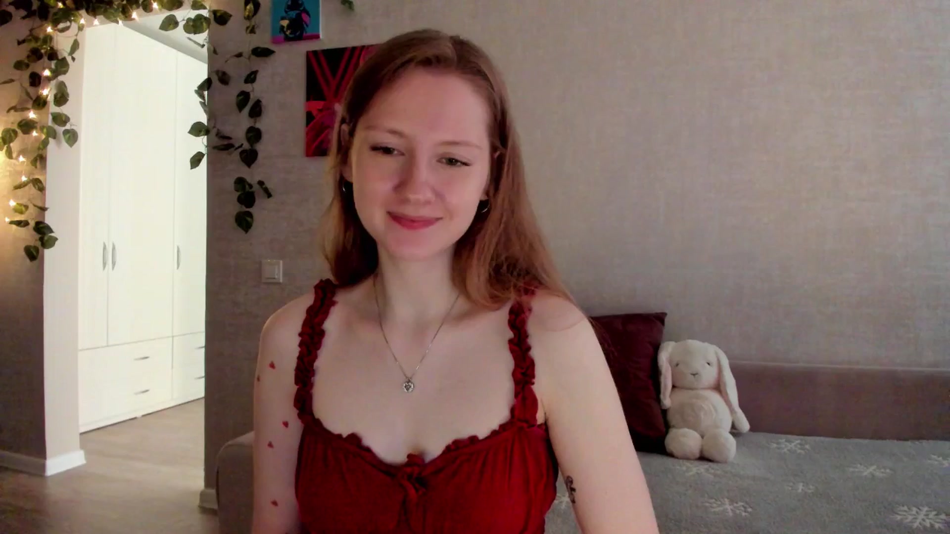 Gallery image thumbnail from mnialice's myfreecams stream on, 10/12/2025, 03:06 image 6 of 20