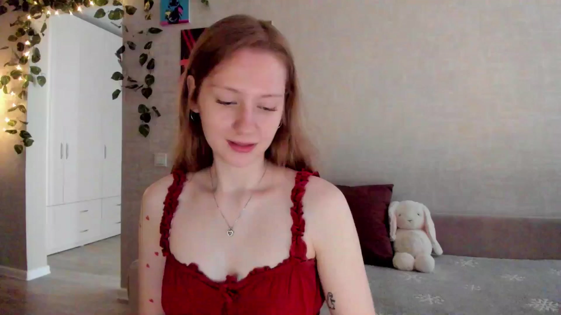 Gallery image thumbnail from mnialice's myfreecams stream on, 10/12/2025, 03:06 image 20 of 20