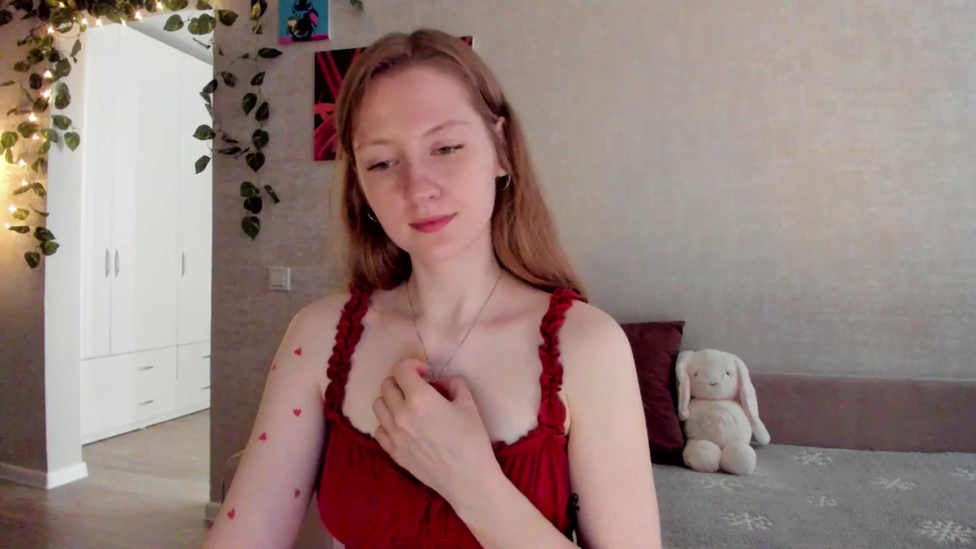 Gallery image thumbnail from mnialice's myfreecams stream on, 10/12/2025, 03:06 image 15 of 20