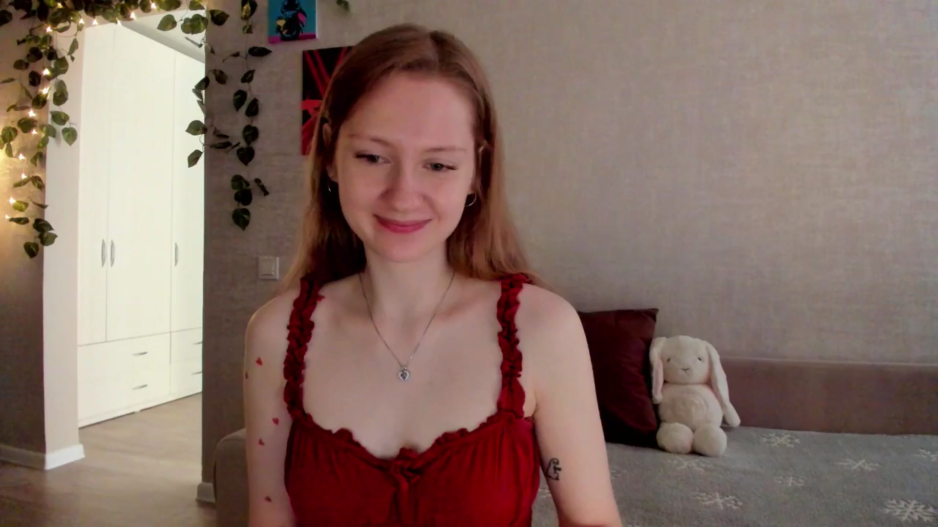 Gallery image thumbnail from mnialice's myfreecams stream on, 10/12/2025, 03:06 image 3 of 20