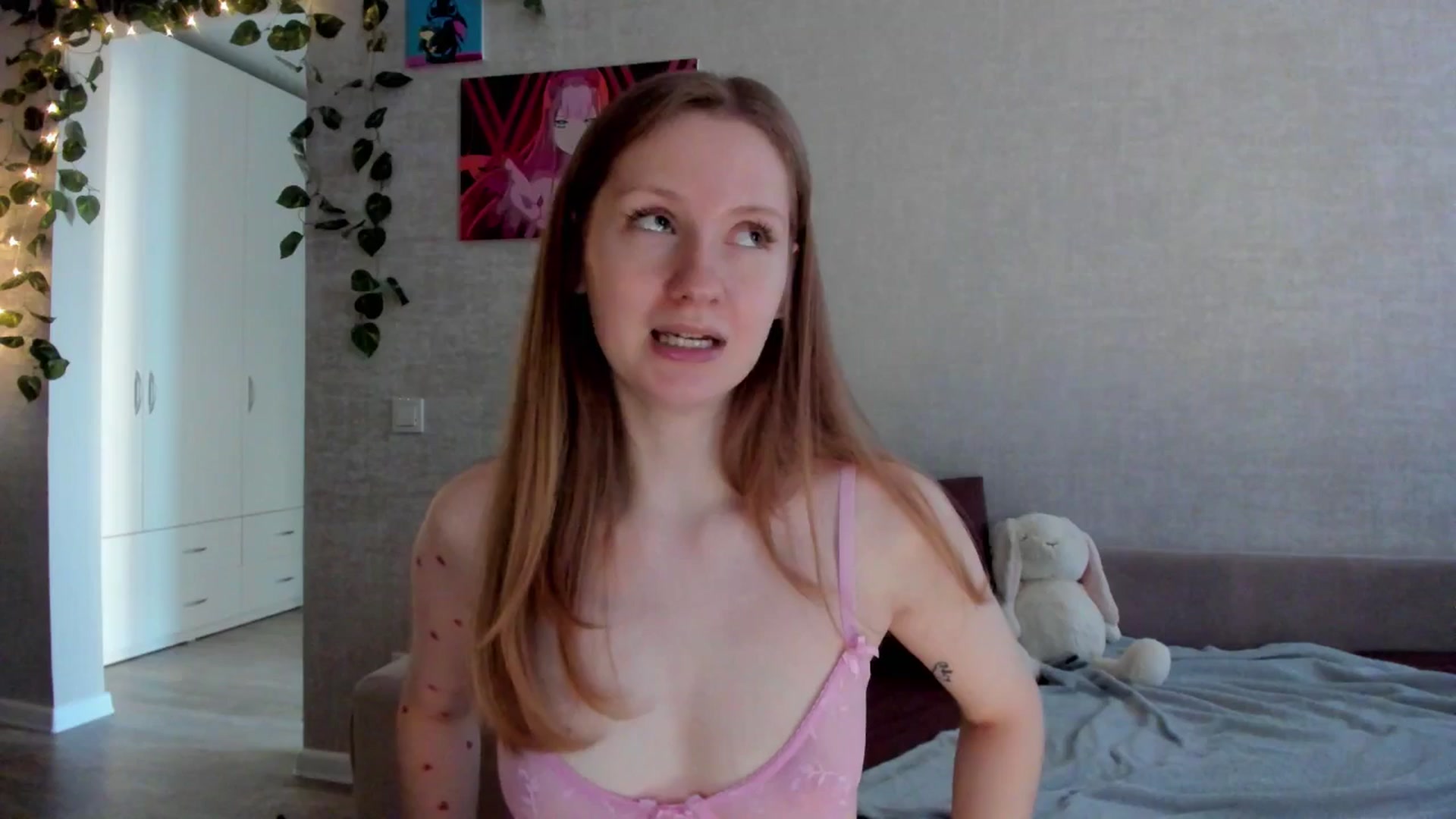 Gallery image thumbnail from mnialice's myfreecams stream on, 10/14/2025, 04:16 image 13 of 20