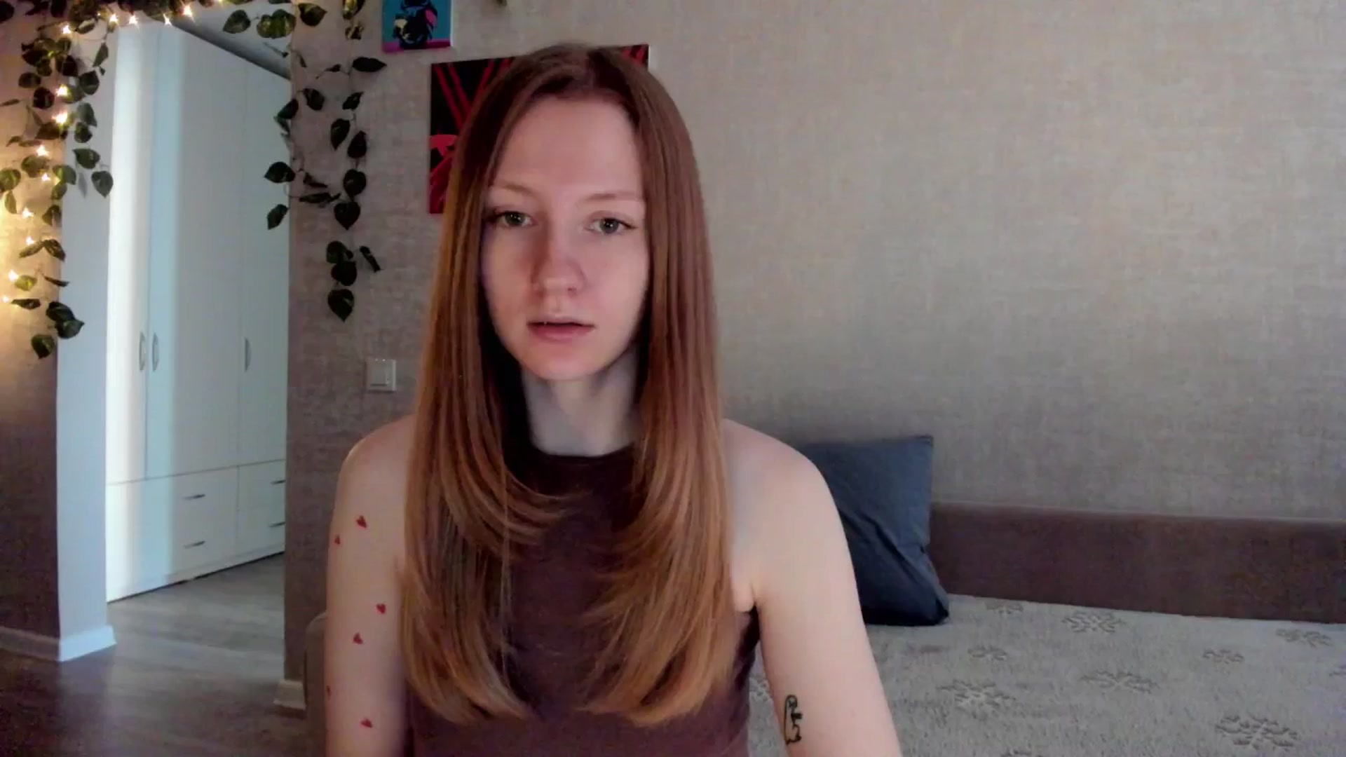 Gallery image thumbnail from mnialice's myfreecams stream on, 10/16/2025, 04:07 image 20 of 20