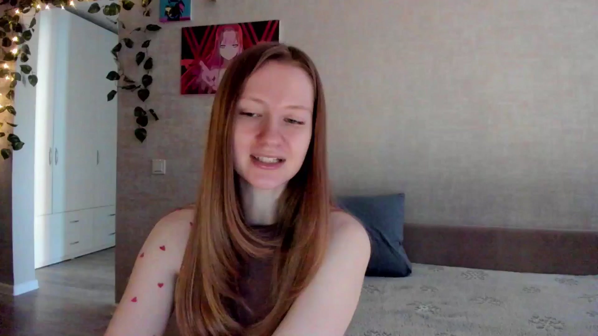 Gallery image thumbnail from mnialice's myfreecams stream on, 10/16/2025, 04:07 image 16 of 20
