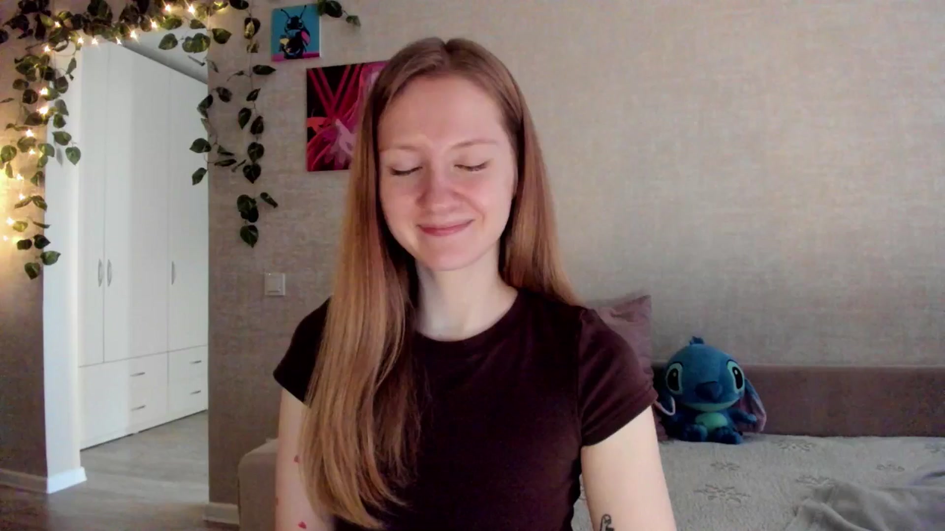 Gallery image thumbnail from mnialice's myfreecams stream on, 10/18/2025, 04:58 image 7 of 20
