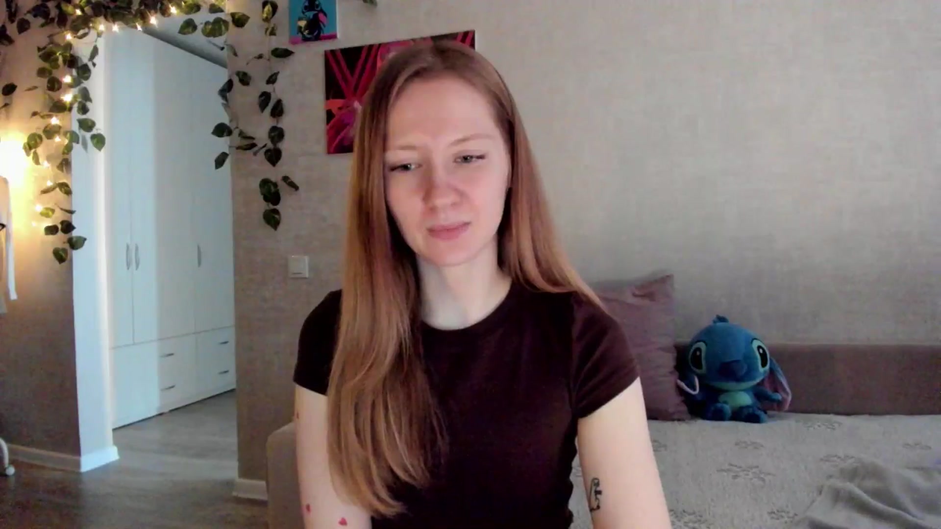 Gallery image thumbnail from mnialice's myfreecams stream on, 10/18/2025, 04:58 image 17 of 20