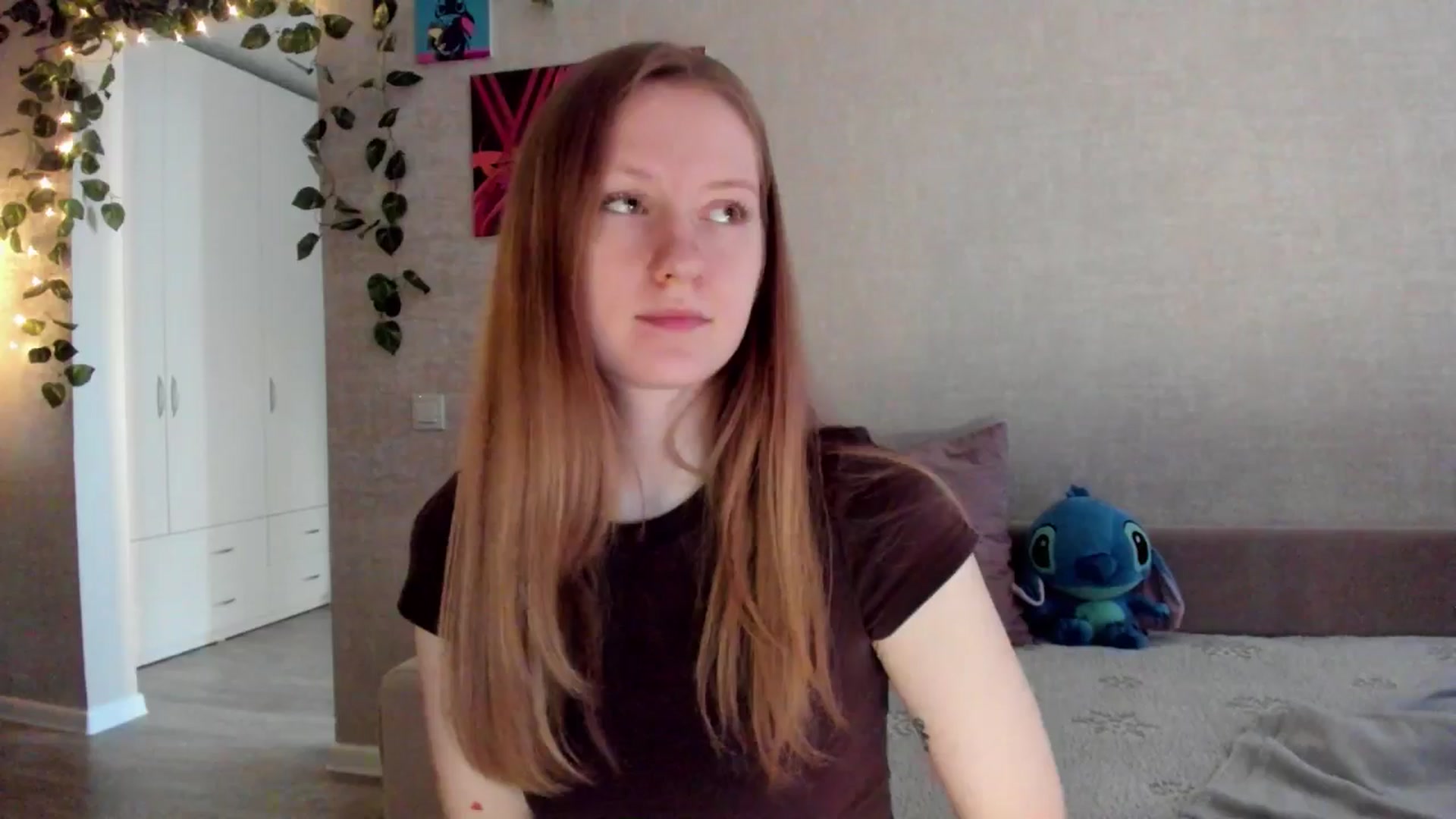 Gallery image thumbnail from mnialice's myfreecams stream on, 10/18/2025, 04:58 image 10 of 20