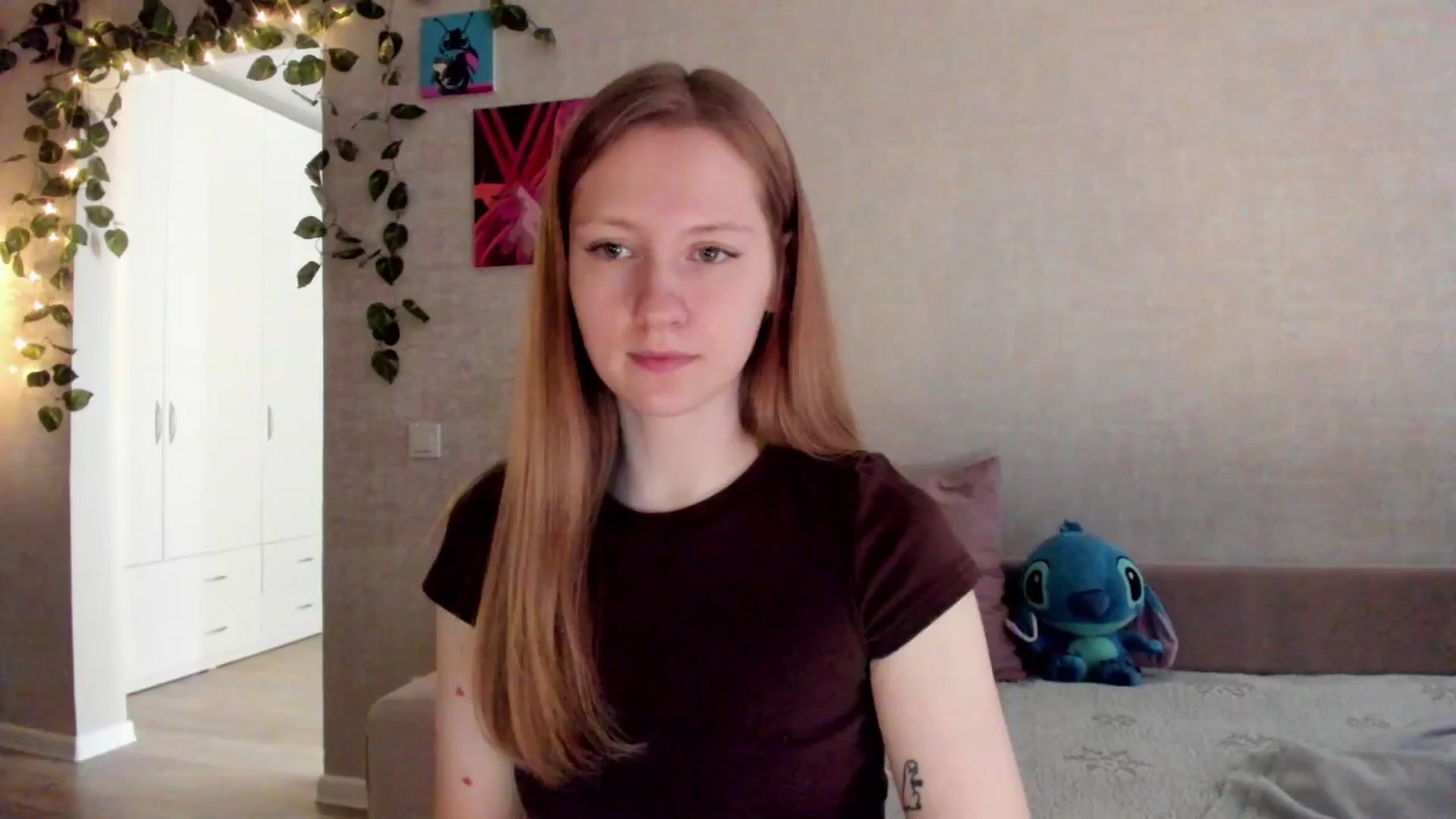 Gallery image thumbnail from mnialice's myfreecams stream on, 10/18/2025, 04:58 image 3 of 20