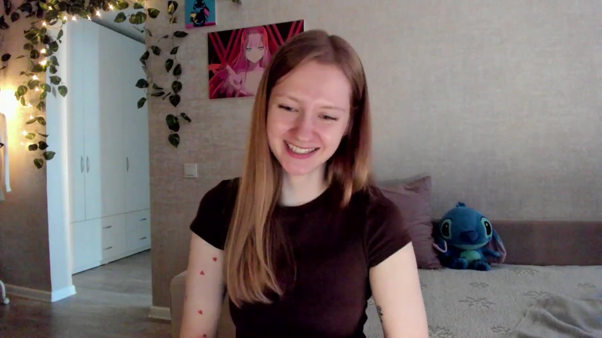 Gallery image thumbnail from mnialice's myfreecams stream on, 10/18/2025, 04:58 image 18 of 20