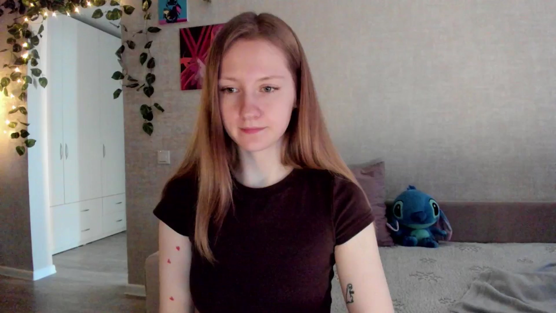 Gallery image thumbnail from mnialice's myfreecams stream on, 10/18/2025, 04:58 image 12 of 20