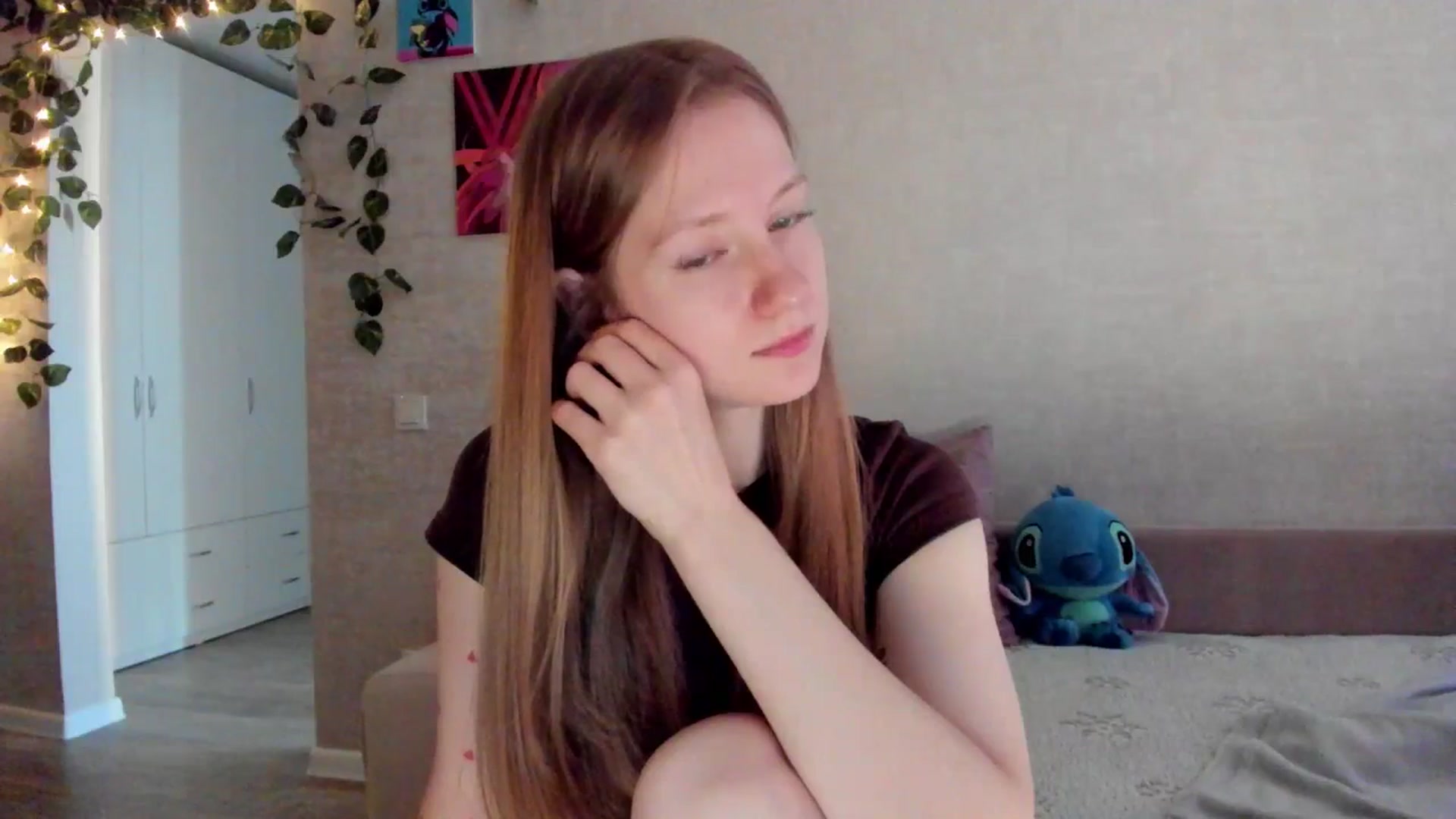Gallery image thumbnail from mnialice's myfreecams stream on, 10/18/2025, 04:58 image 20 of 20