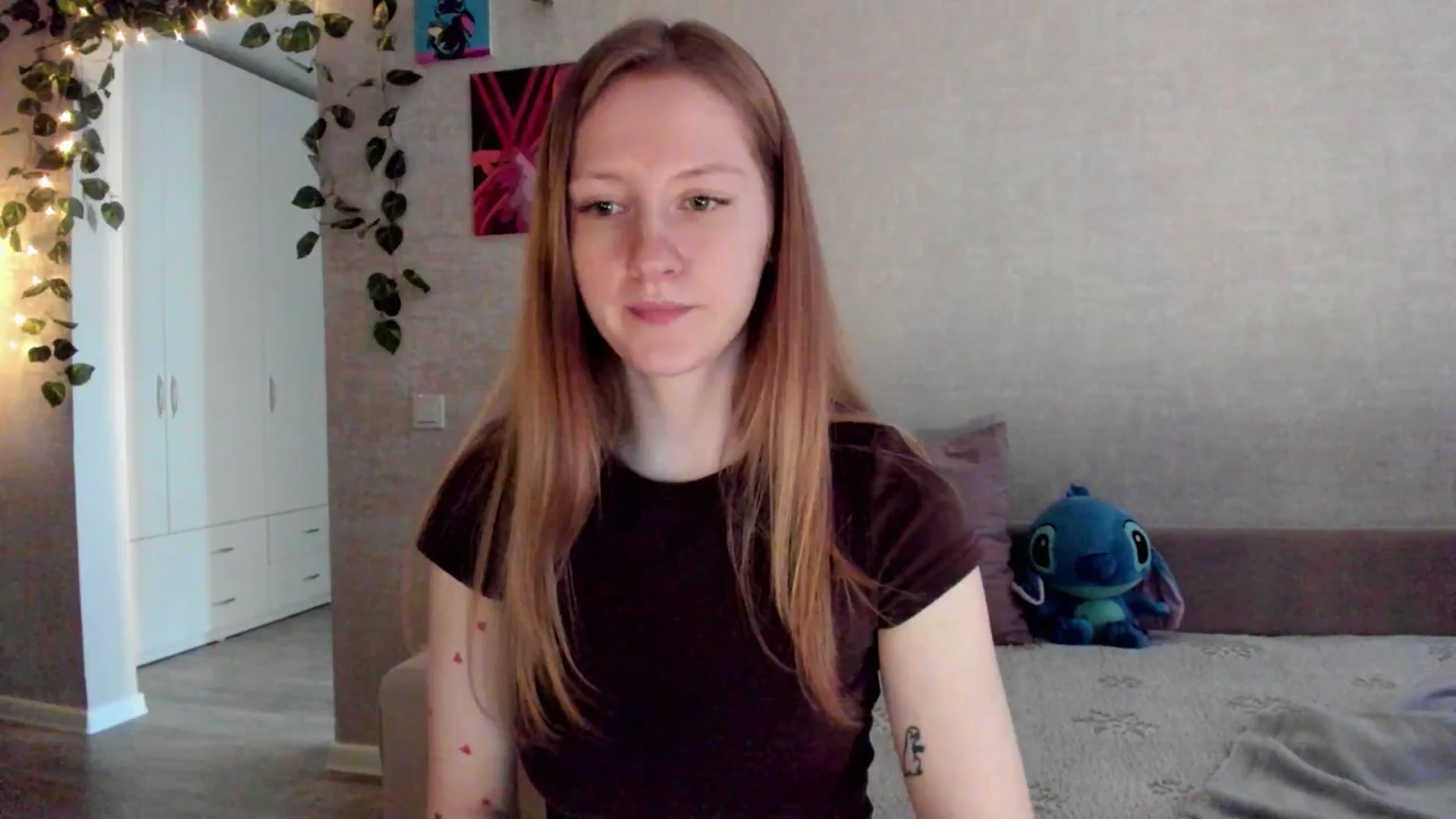 Gallery image thumbnail from mnialice's myfreecams stream on, 10/18/2025, 04:58 image 13 of 20