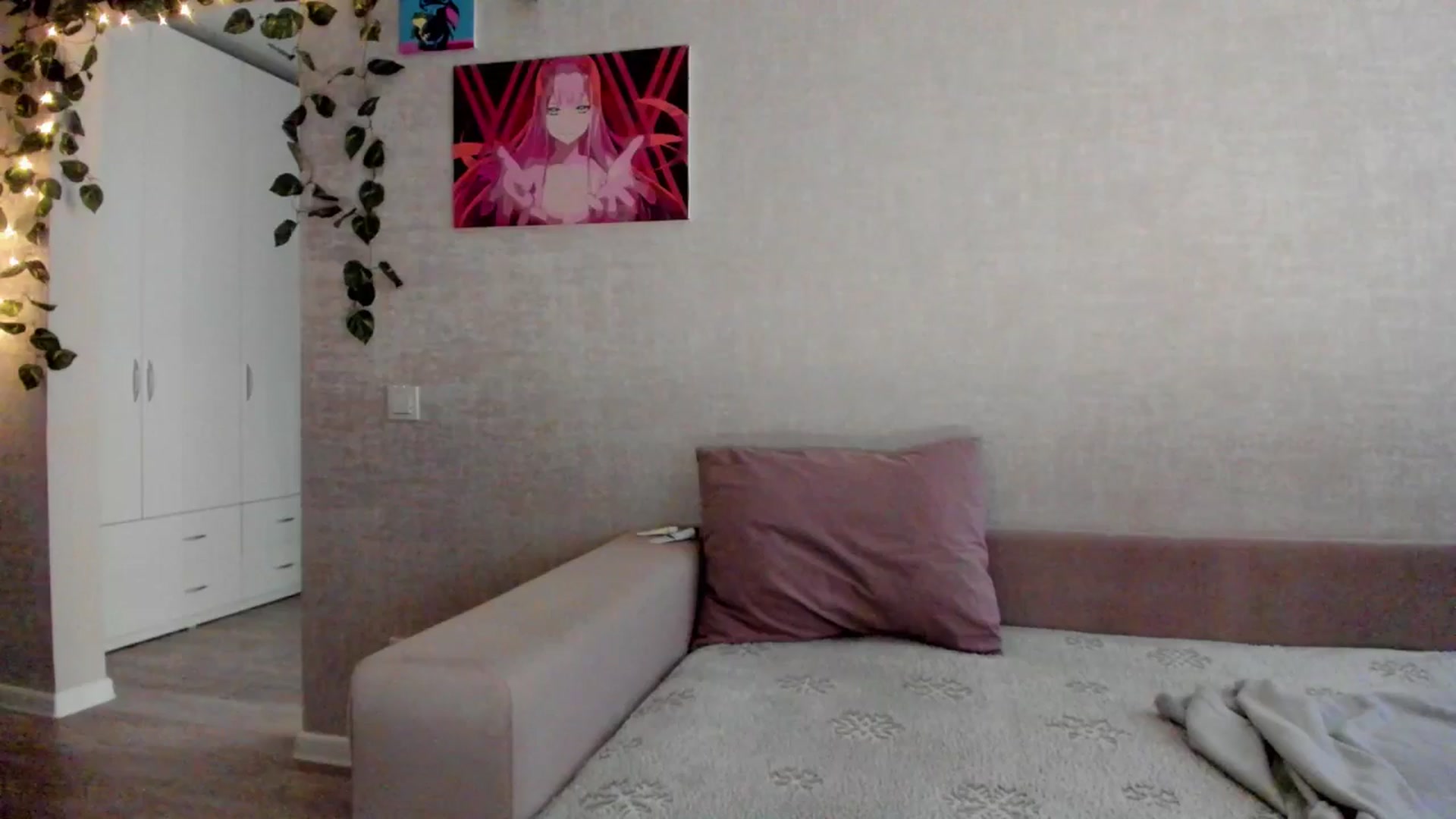 Gallery image thumbnail from mnialice's myfreecams stream on, 10/19/2025, 04:11 image 16 of 20