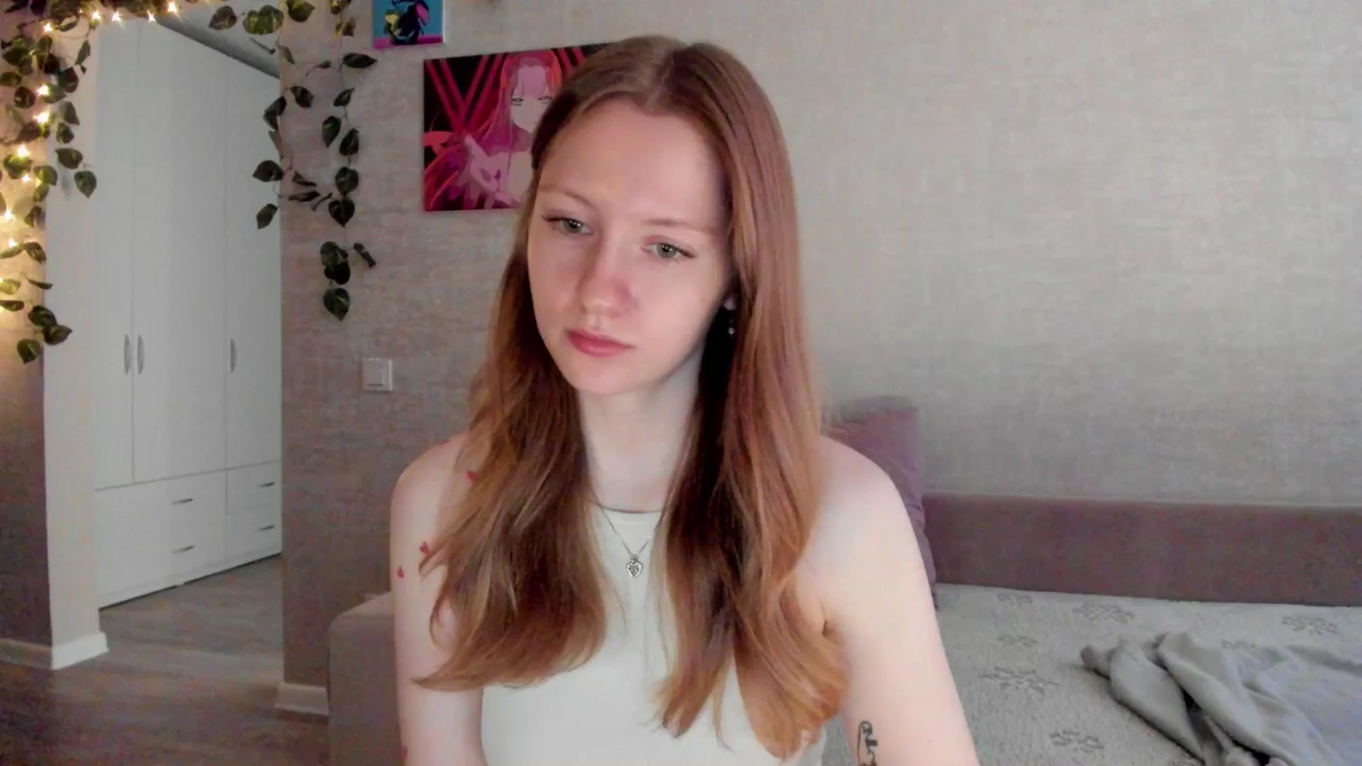 Gallery image thumbnail from mnialice's myfreecams stream on, 10/19/2025, 04:11 image 19 of 20