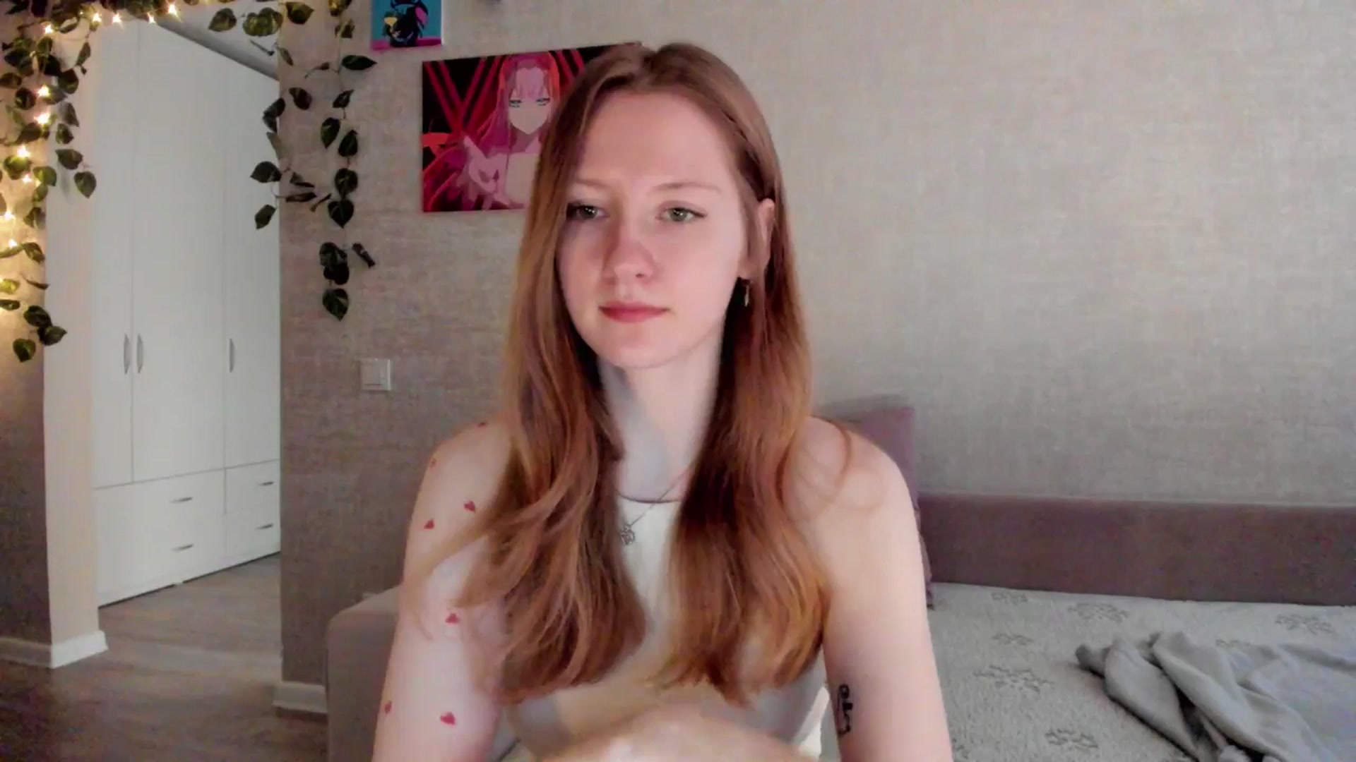 Gallery image thumbnail from mnialice's myfreecams stream on, 10/19/2025, 04:11 image 5 of 20