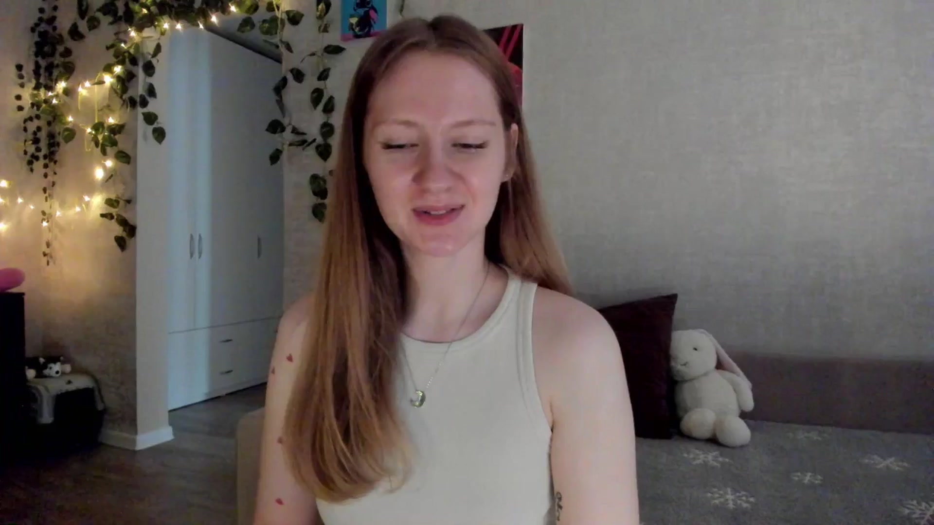 Gallery image thumbnail from mnialice's myfreecams stream on, 11/02/2025, 04:03 image 17 of 20