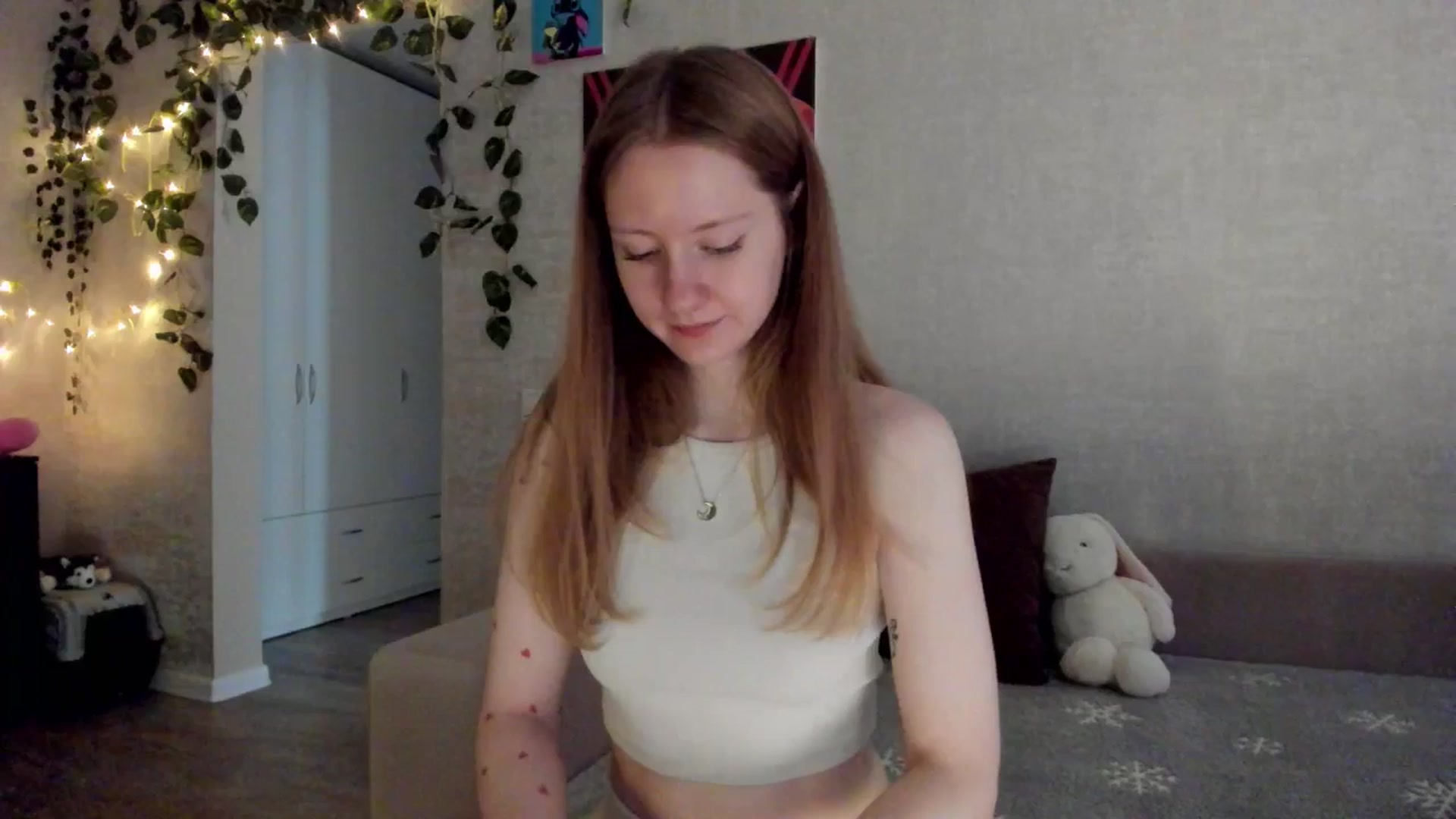 Gallery image thumbnail from mnialice's myfreecams stream on, 11/02/2025, 04:03 image 15 of 20