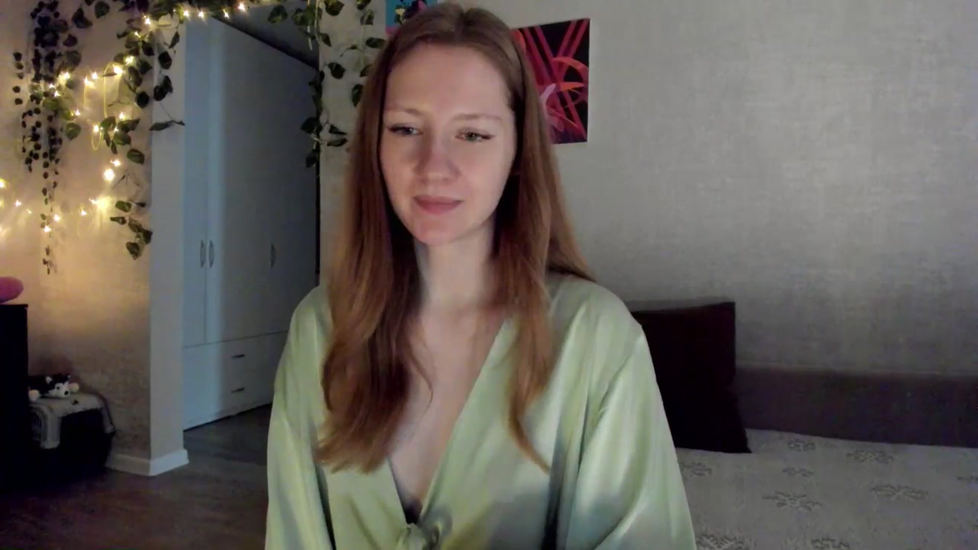 Gallery image thumbnail from mnialice's myfreecams stream on, 11/12/2025, 04:36 image 15 of 20