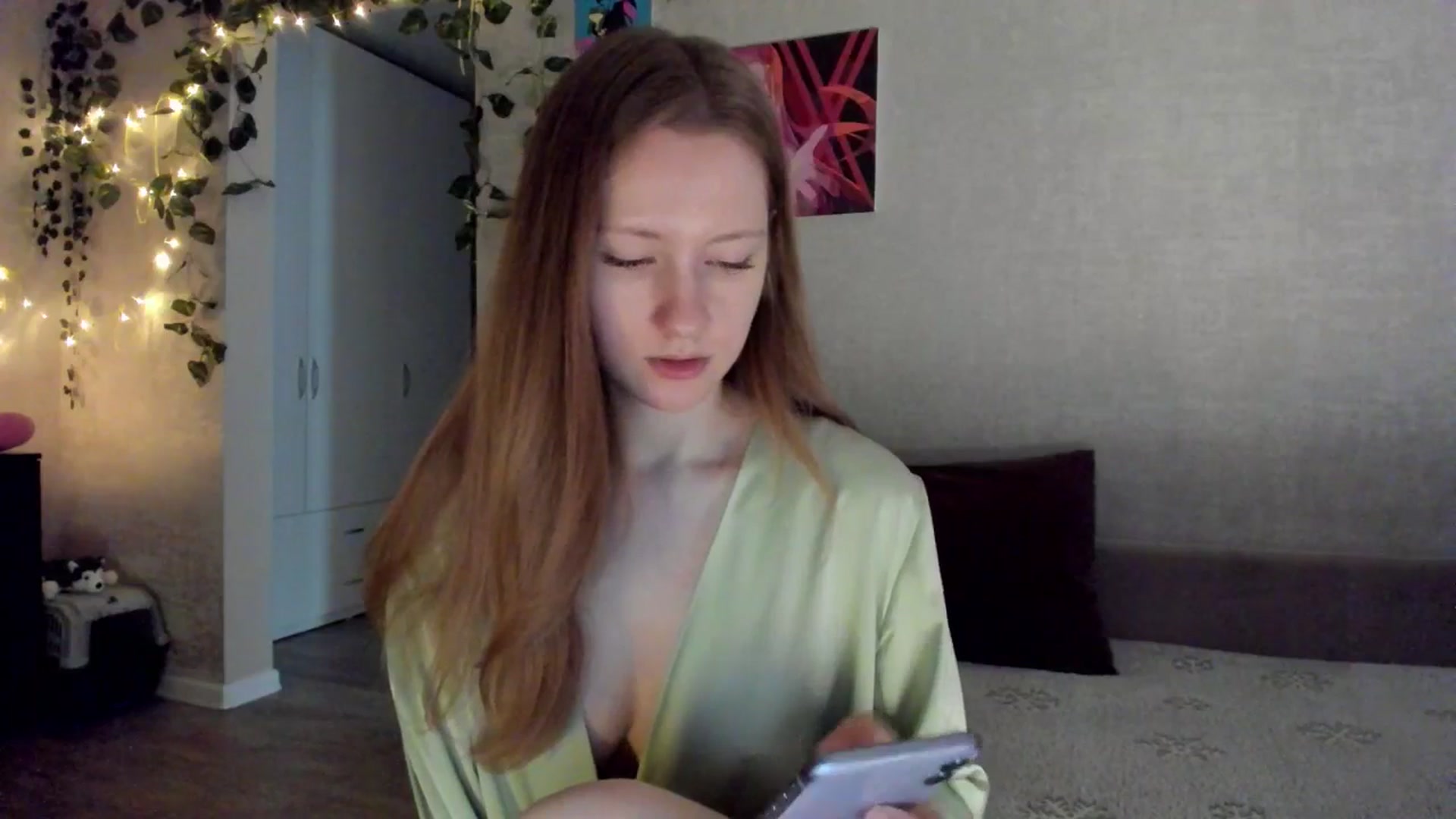Gallery image thumbnail from mnialice's myfreecams stream on, 11/12/2025, 04:36 image 13 of 20