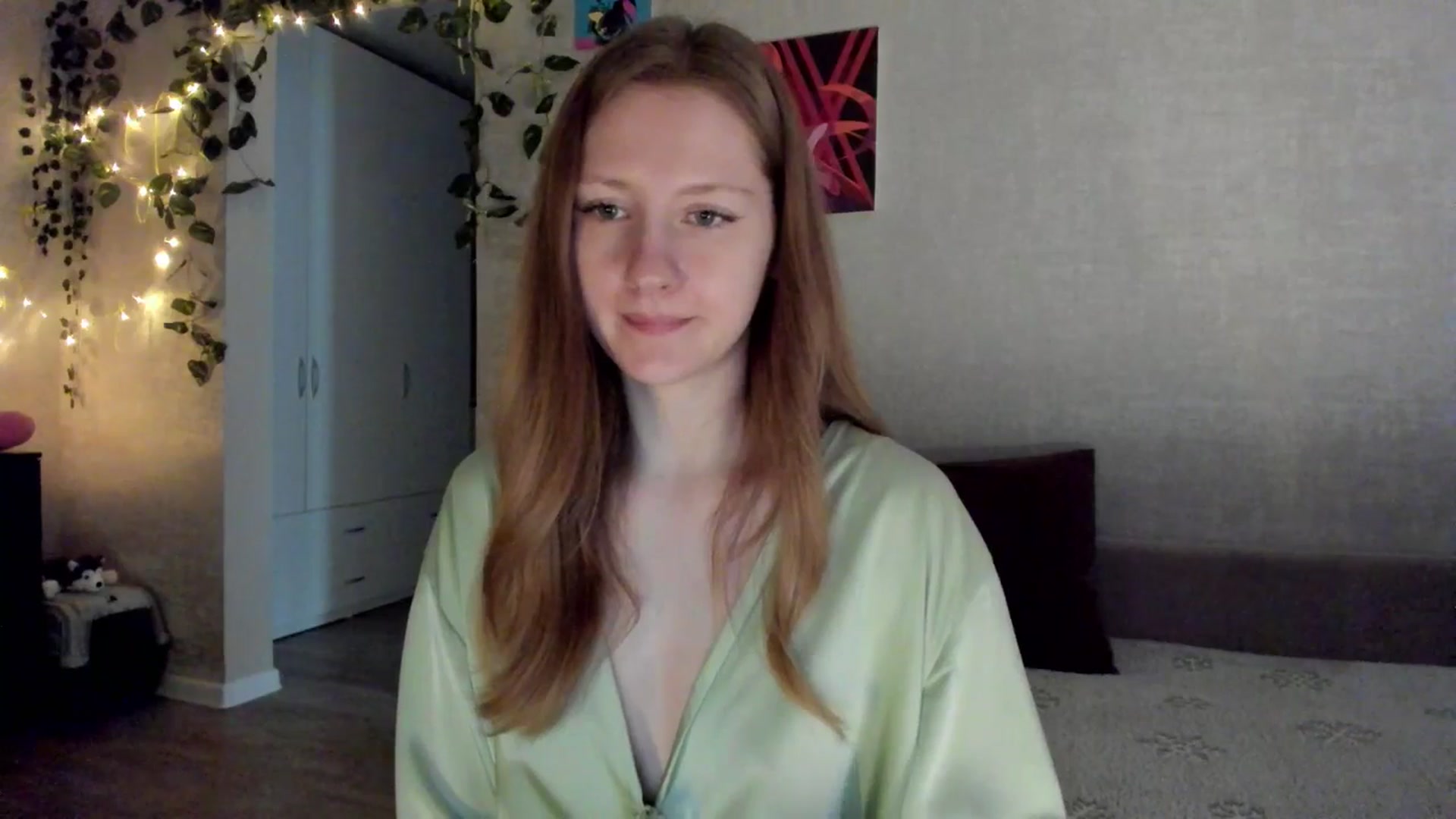 Gallery image thumbnail from mnialice's myfreecams stream on, 11/12/2025, 04:36 image 16 of 20