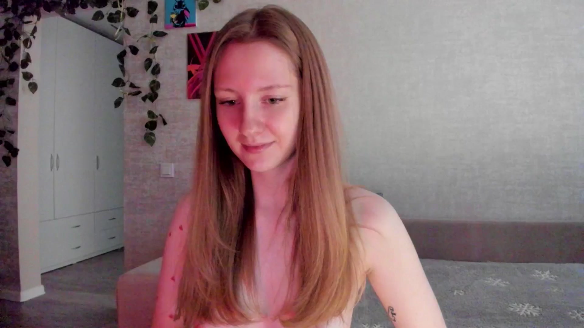 Gallery image thumbnail from mnialice's myfreecams stream on, 11/16/2025, 06:23 image 13 of 20