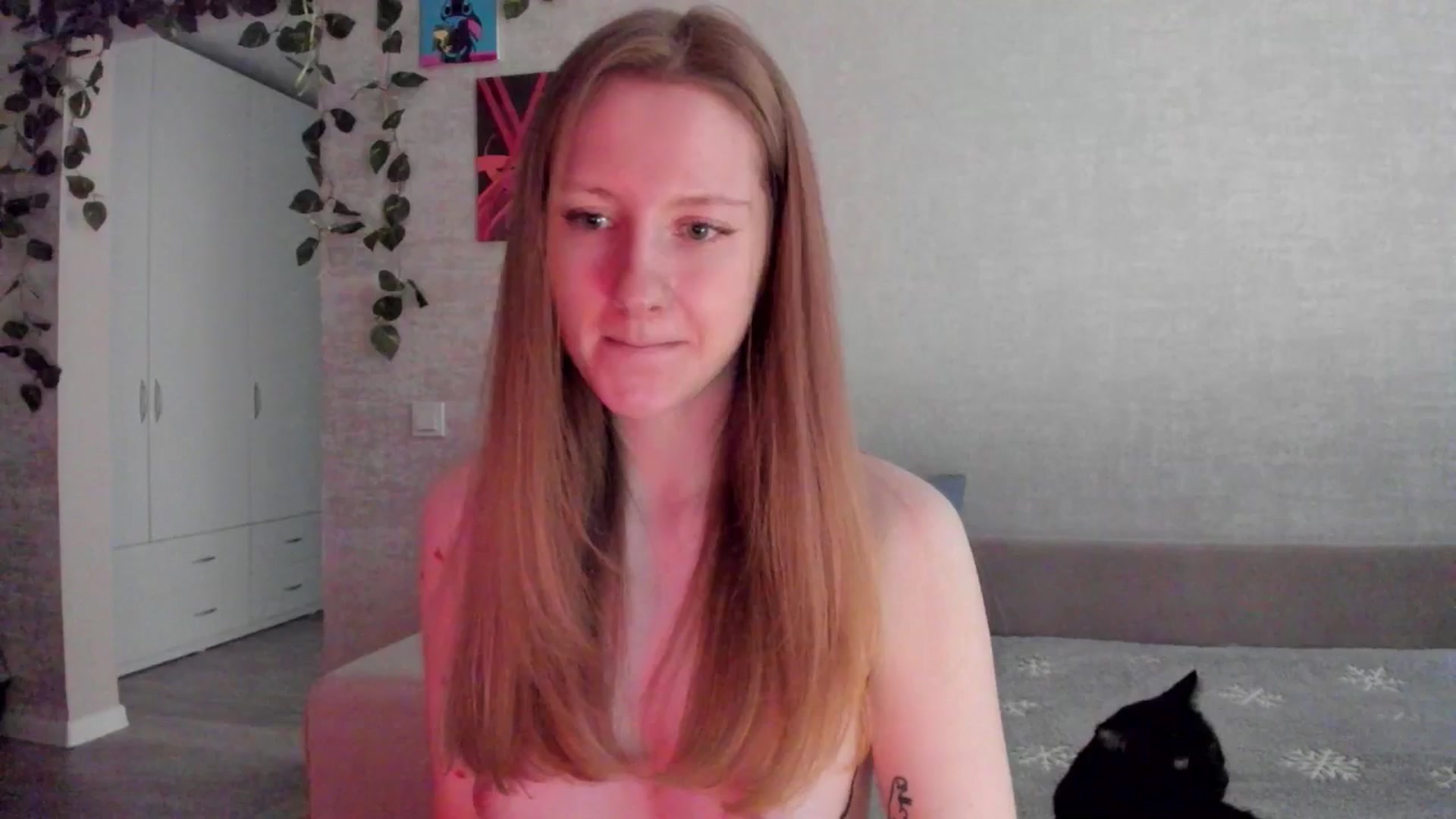 Gallery image thumbnail from mnialice's myfreecams stream on, 11/16/2025, 06:23 image 10 of 20