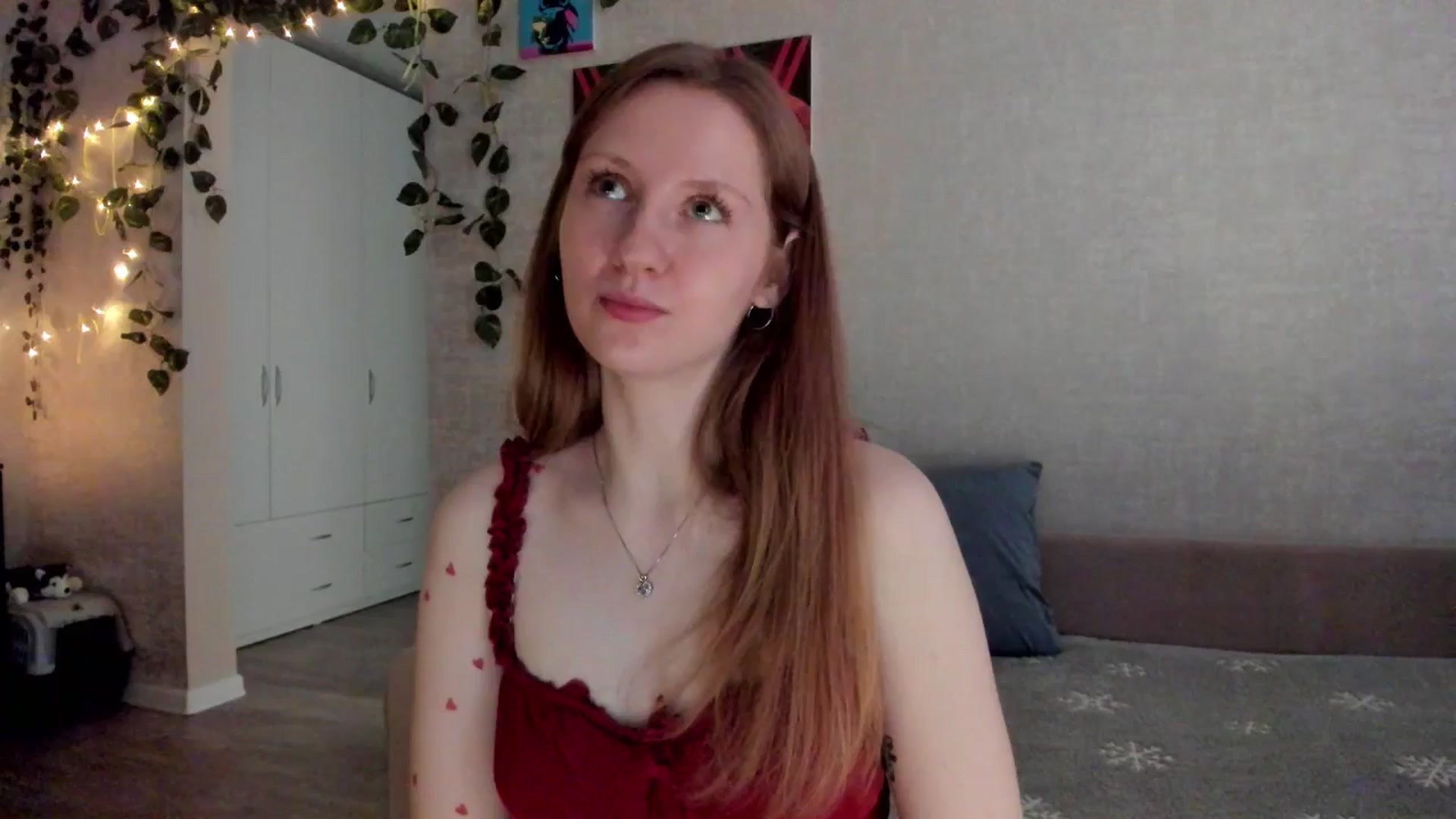 Gallery image thumbnail from mnialice's myfreecams stream on, 11/17/2025, 04:25 image 18 of 20