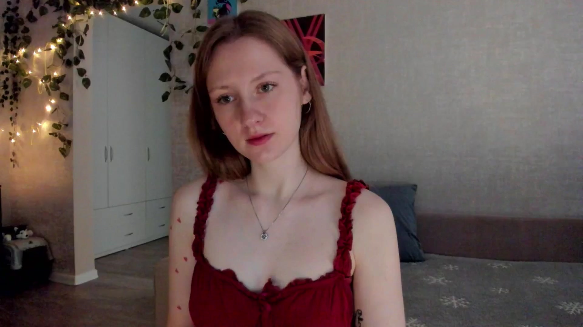Gallery image thumbnail from mnialice's myfreecams stream on, 11/17/2025, 04:25 image 7 of 20
